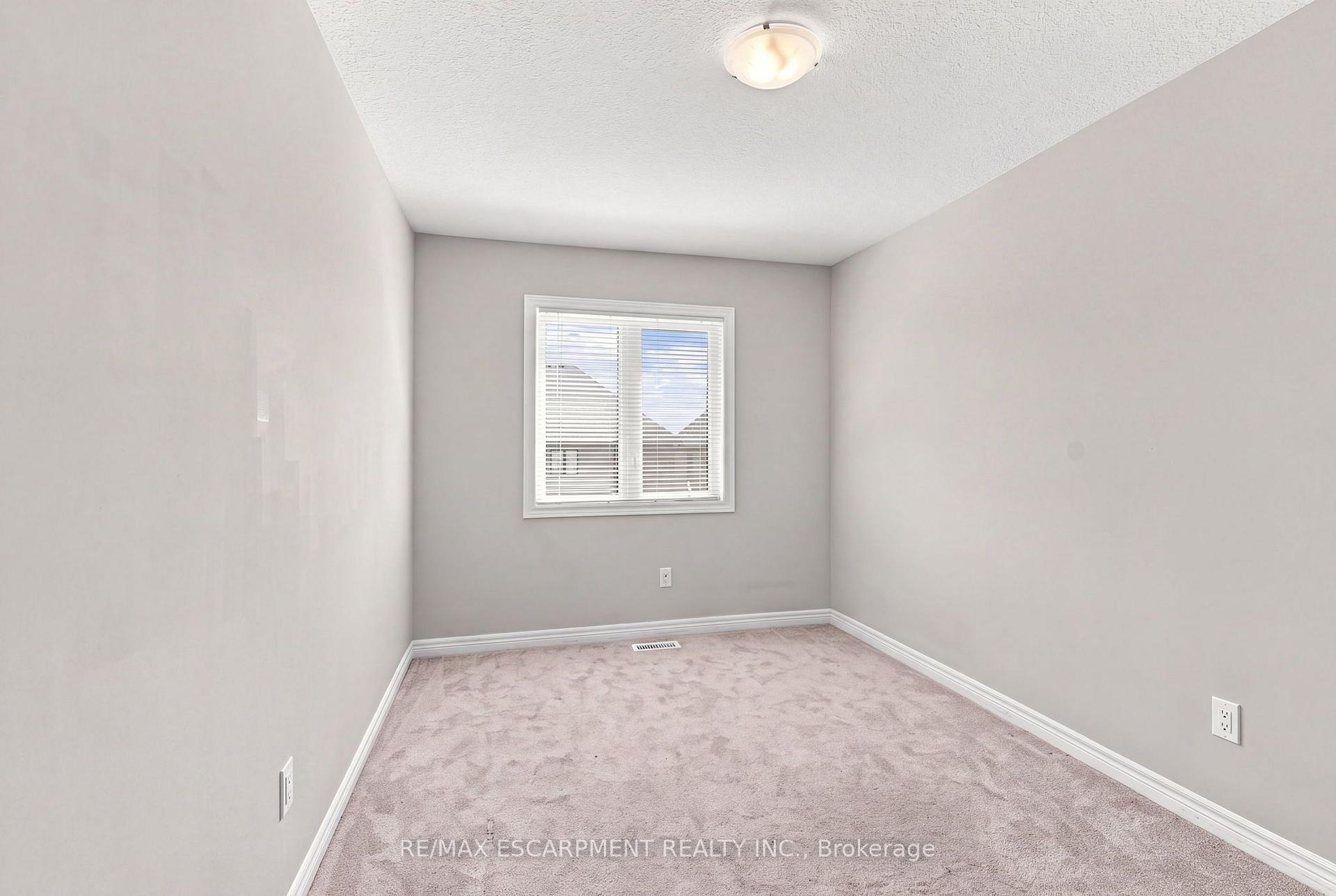 Photo 28 of 19 Mia Drive, Hamilton, Jerome — HOMEH