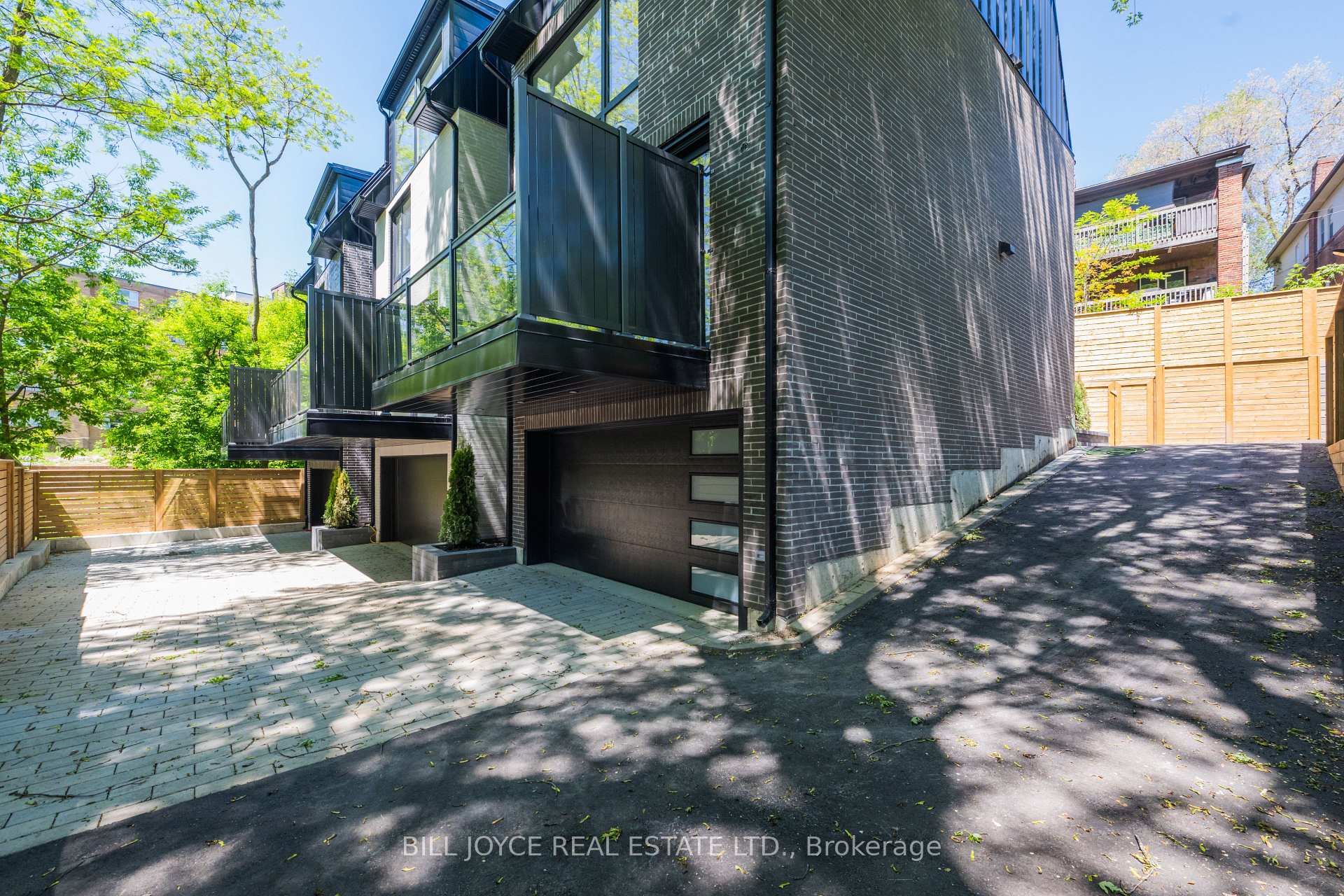 Photo 5 of 350 Lee Avenue, Toronto, The Beaches — HOMEH