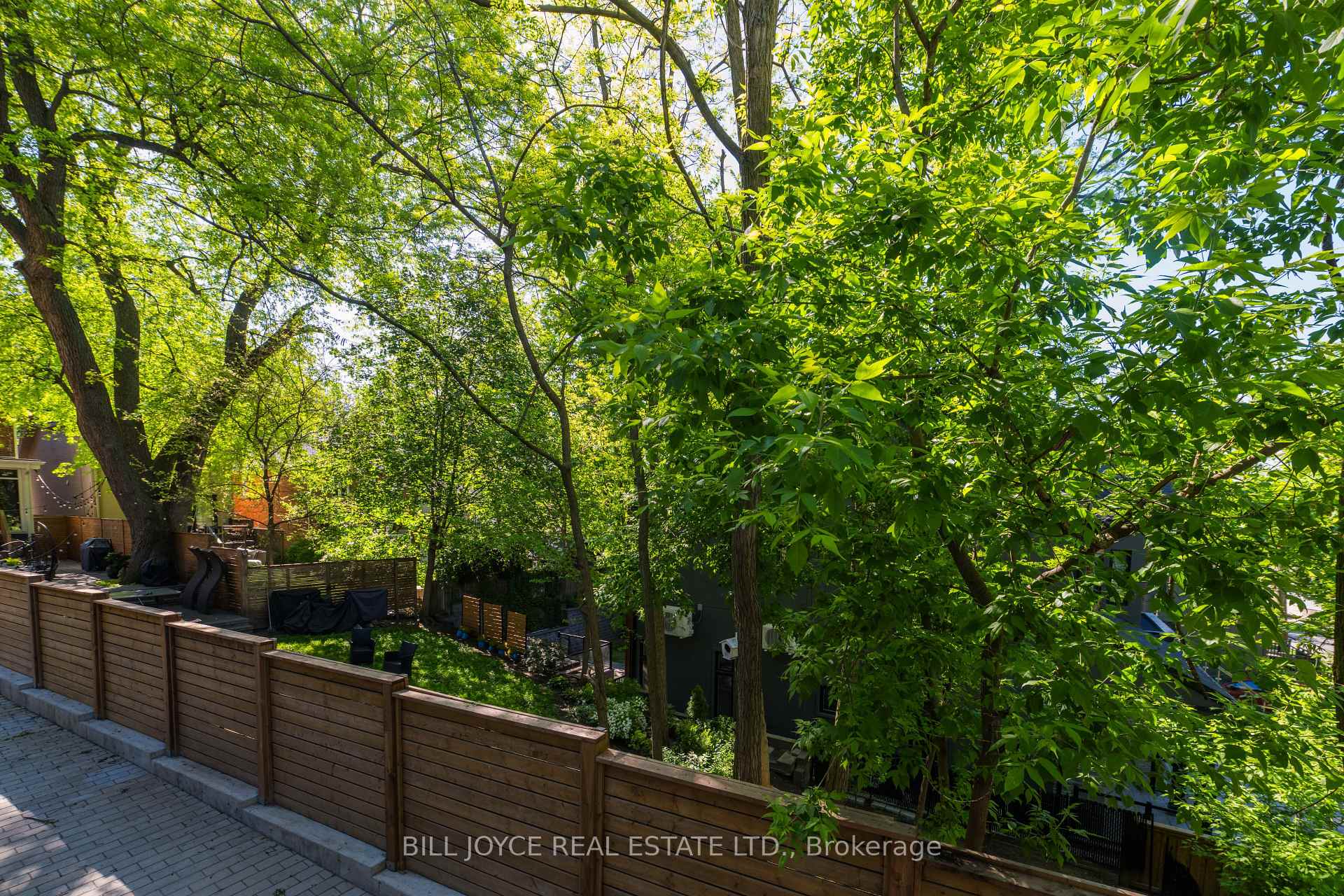 Photo 19 of 350 Lee Avenue, Toronto, The Beaches — HOMEH