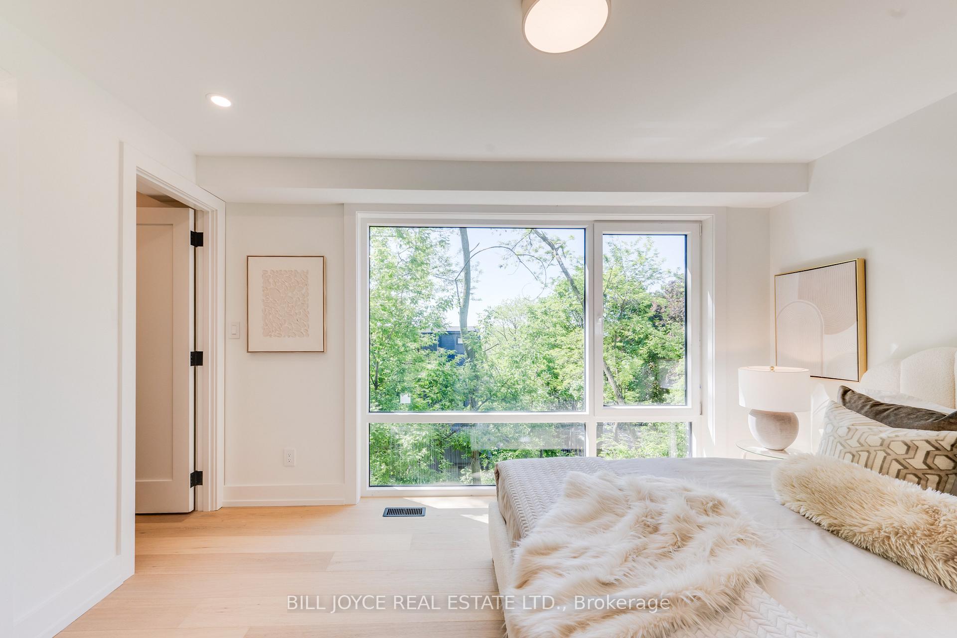 Photo 20 of 350 Lee Avenue, Toronto, The Beaches — HOMEH