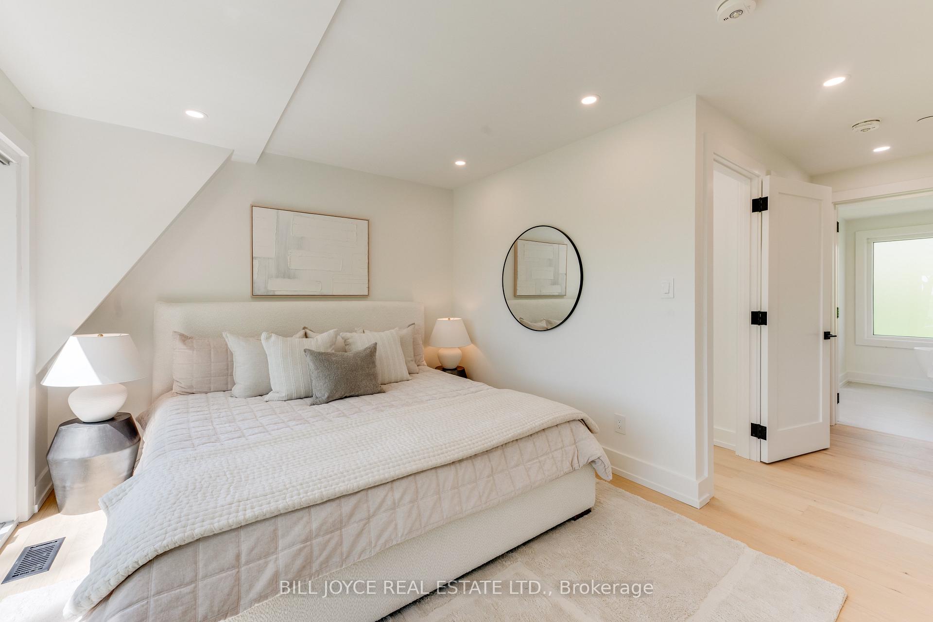 Photo 31 of 350 Lee Avenue, Toronto, The Beaches — HOMEH