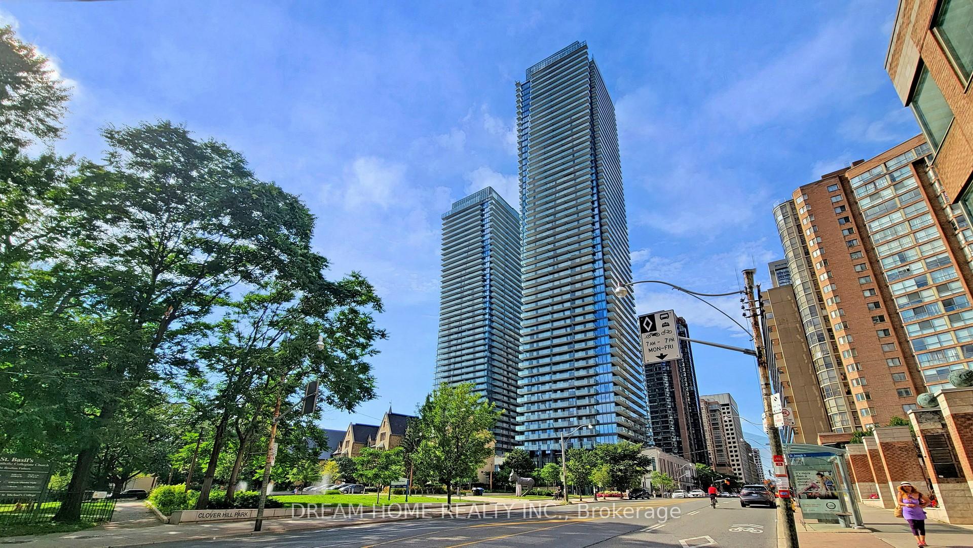 Photo of Unit 709, 1080 Bay Street
