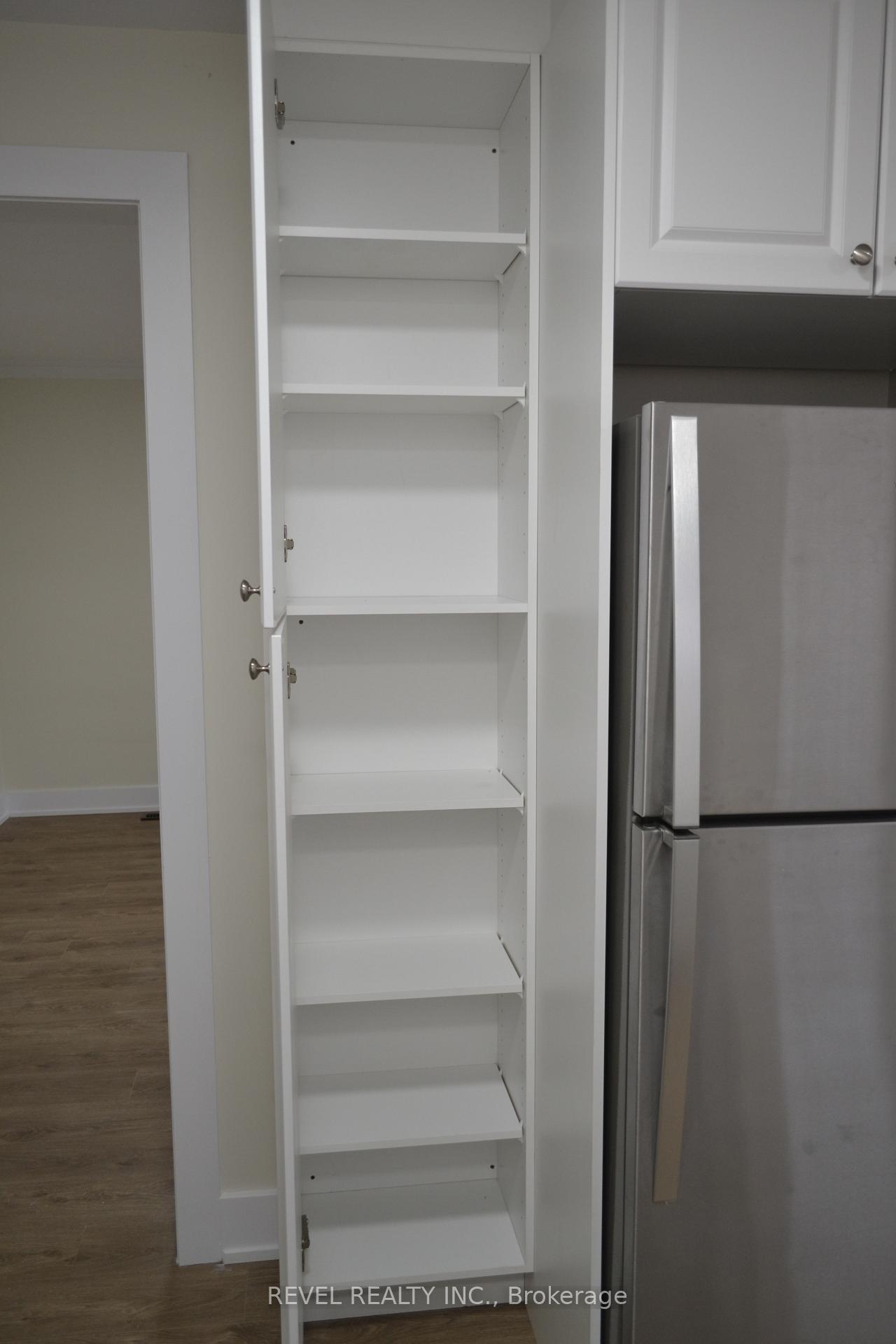 Photo 4 of 15 Cedar Brae Boulevard, Scarborough, Eglinton East — HOMEH