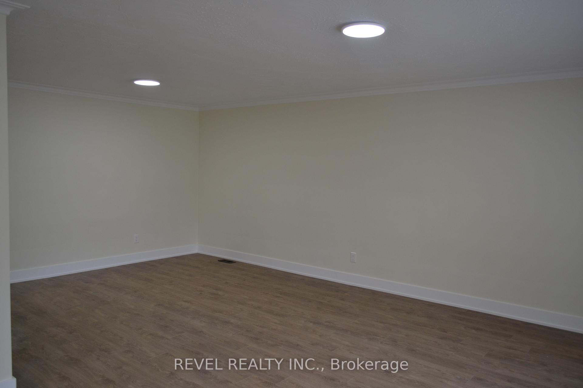 Photo 5 of 15 Cedar Brae Boulevard, Scarborough, Eglinton East — HOMEH