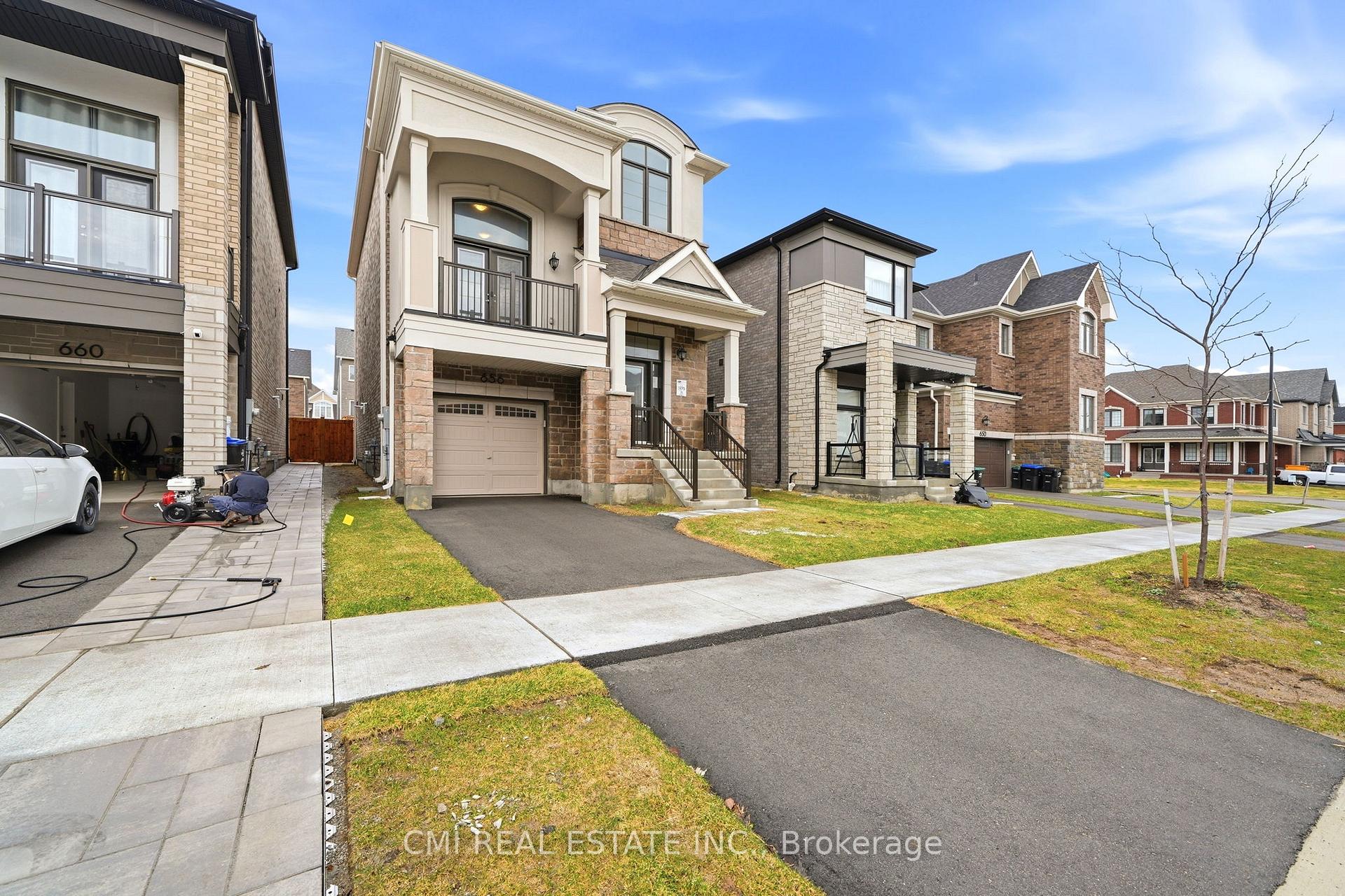 Photo 3 of 656 Newlove Street, Innisfil, Rural Innisfil — HOMEH