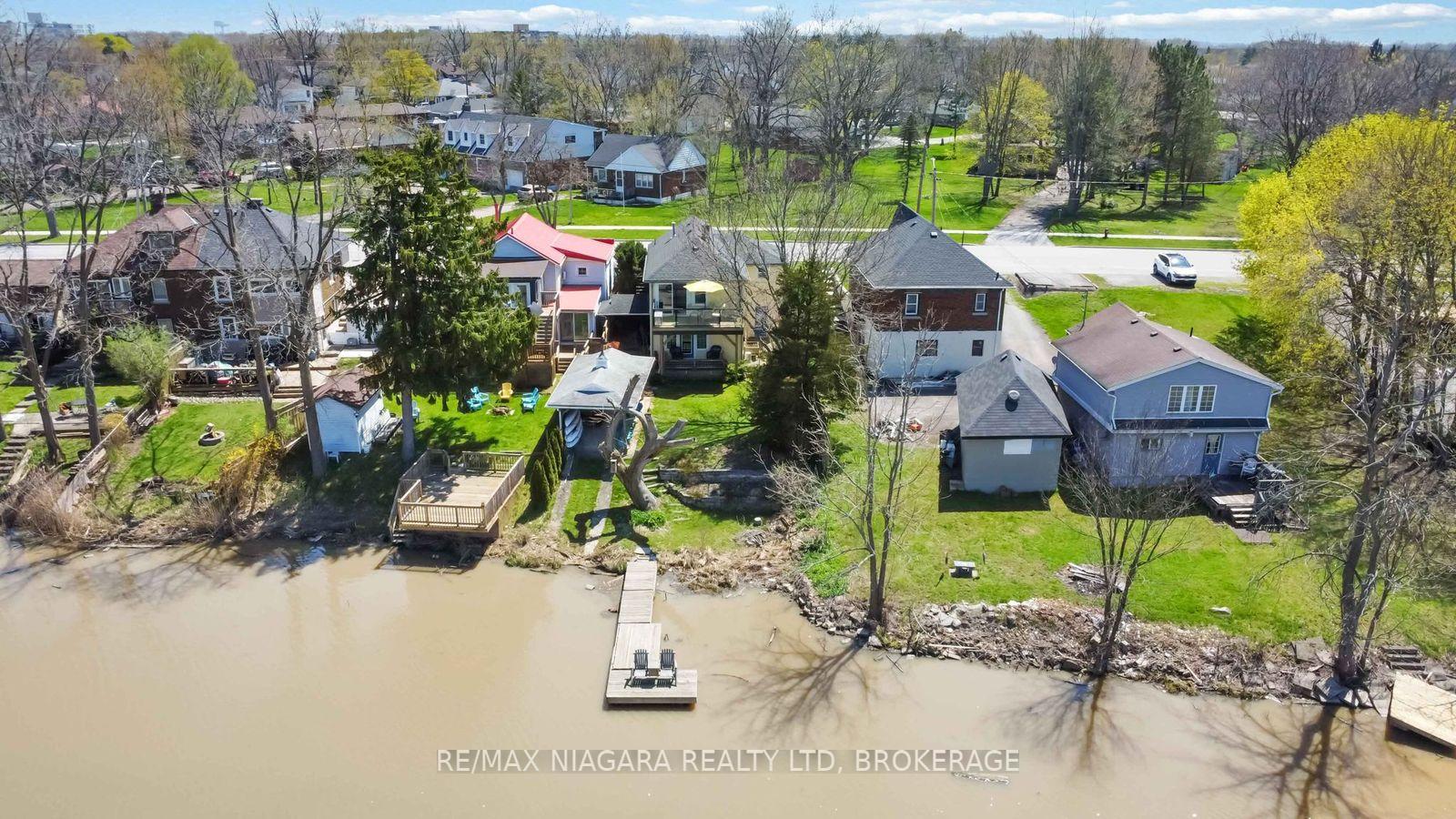 Photo 6 of 70 Riverside Drive, Welland, Broadway — HOMEH