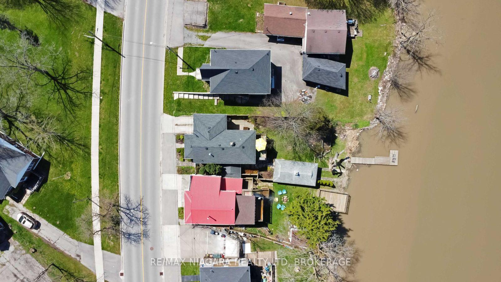 Photo 7 of 70 Riverside Drive, Welland, Broadway — HOMEH