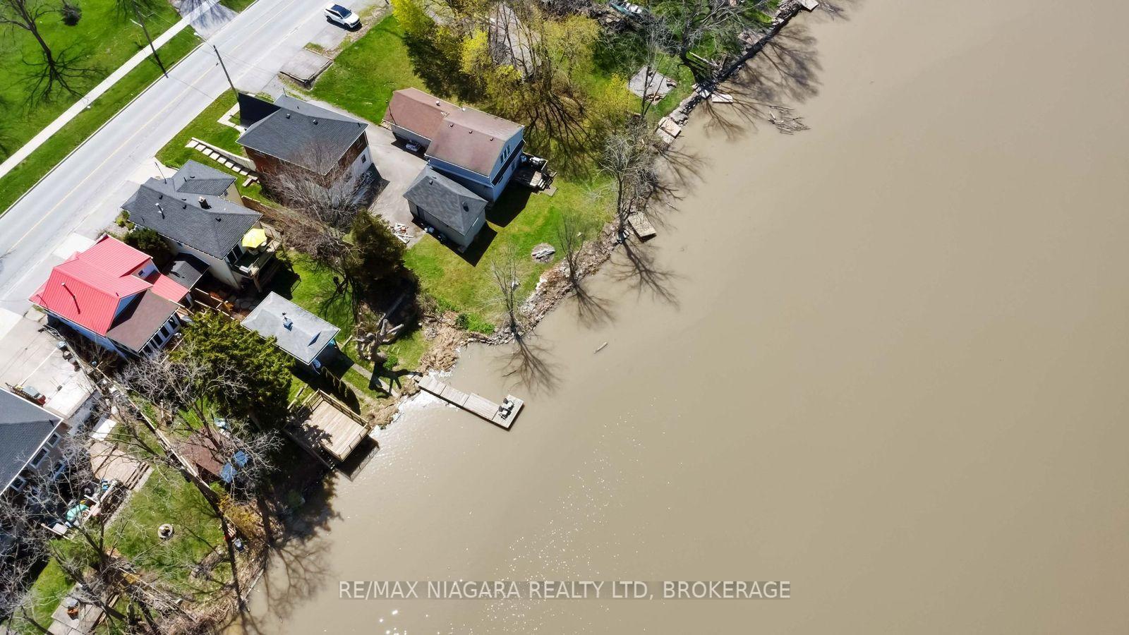 Photo 9 of 70 Riverside Drive, Welland, Broadway — HOMEH