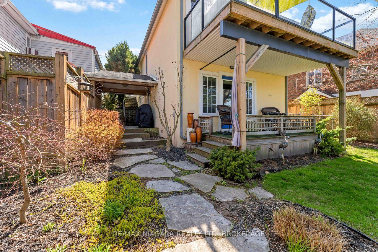Photo 11 of 70 Riverside Drive, Welland, Broadway — HOMEH