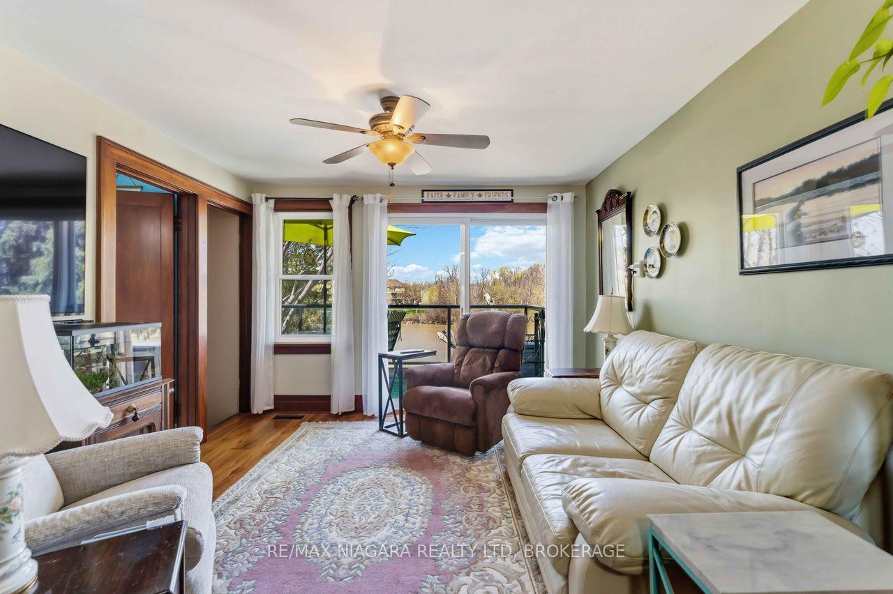 Photo 18 of 70 Riverside Drive, Welland, Broadway — HOMEH