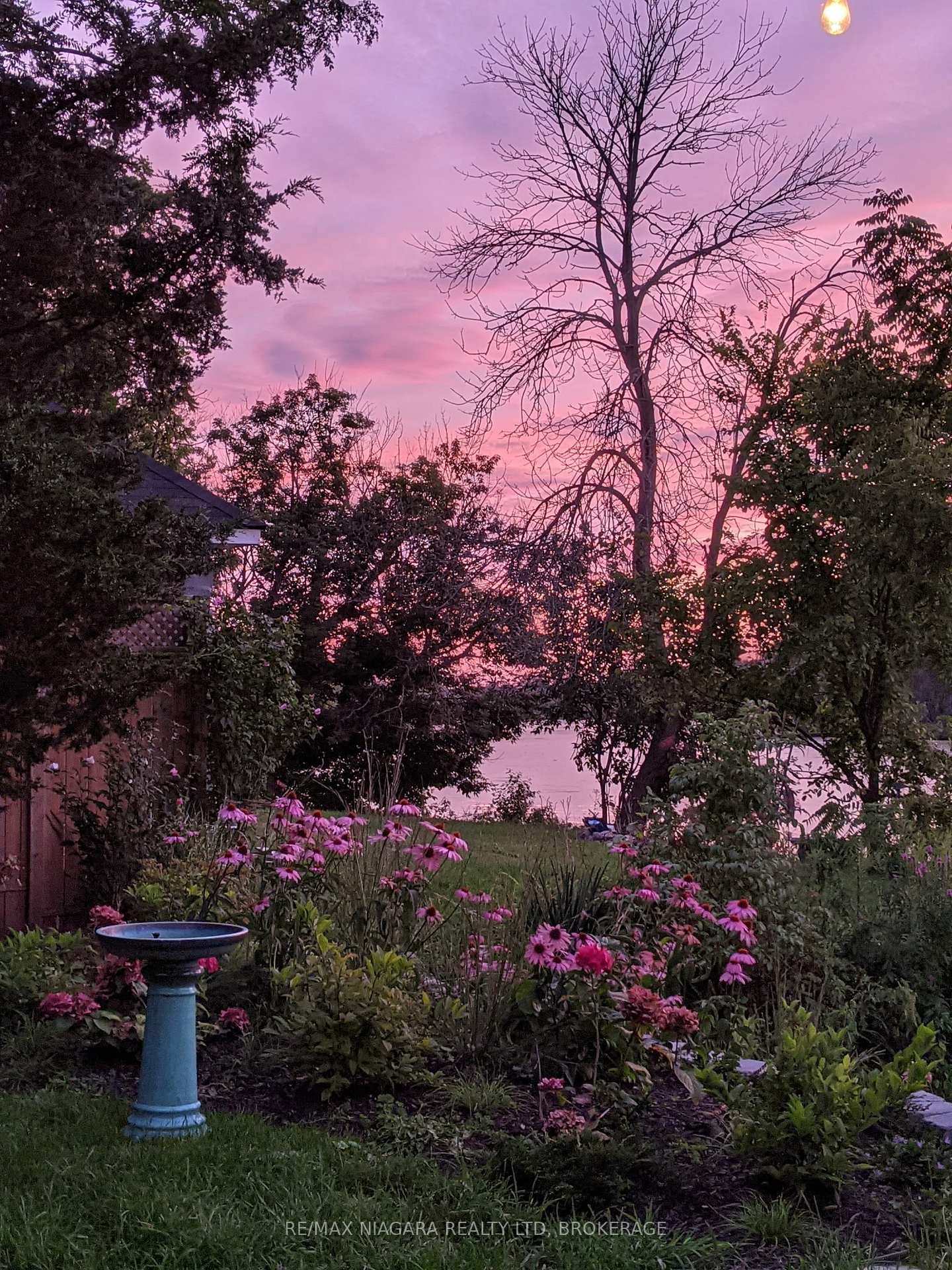 Photo 46 of 70 Riverside Drive, Welland, Broadway — HOMEH