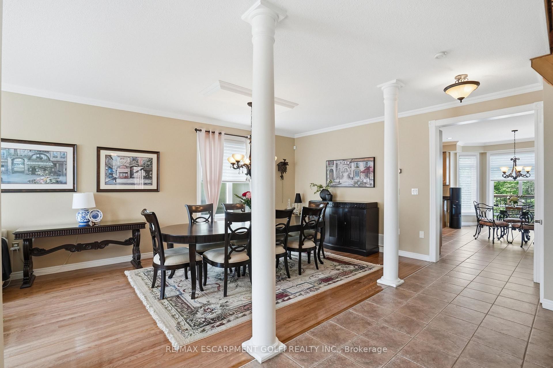 Photo 12 of 26 Shadetree Crescent, Hamilton, Stoney Creek Mountain — HOMEH