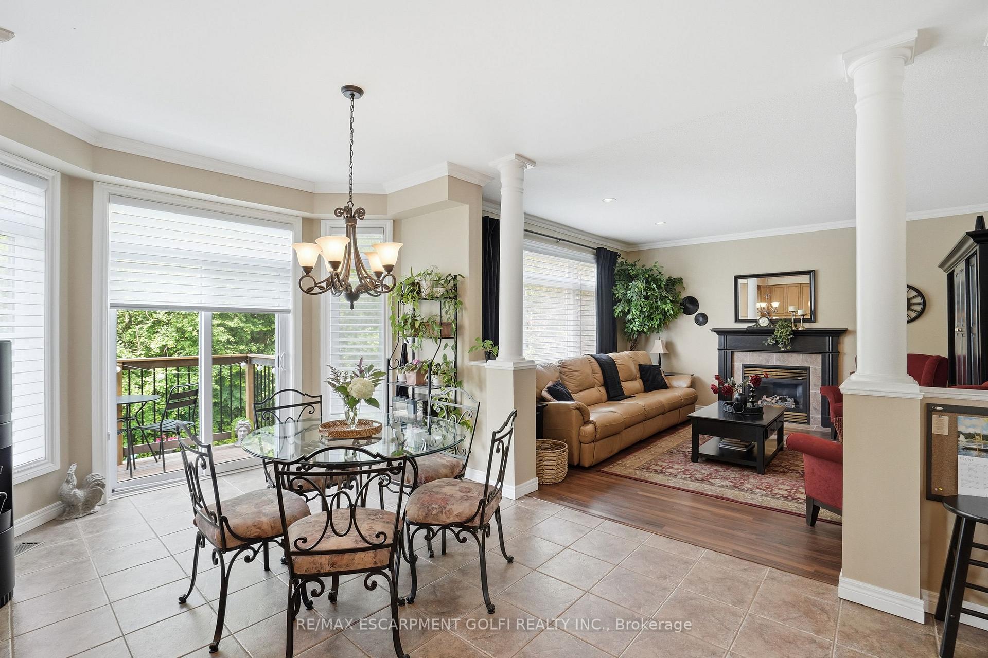 Photo 19 of 26 Shadetree Crescent, Hamilton, Stoney Creek Mountain — HOMEH