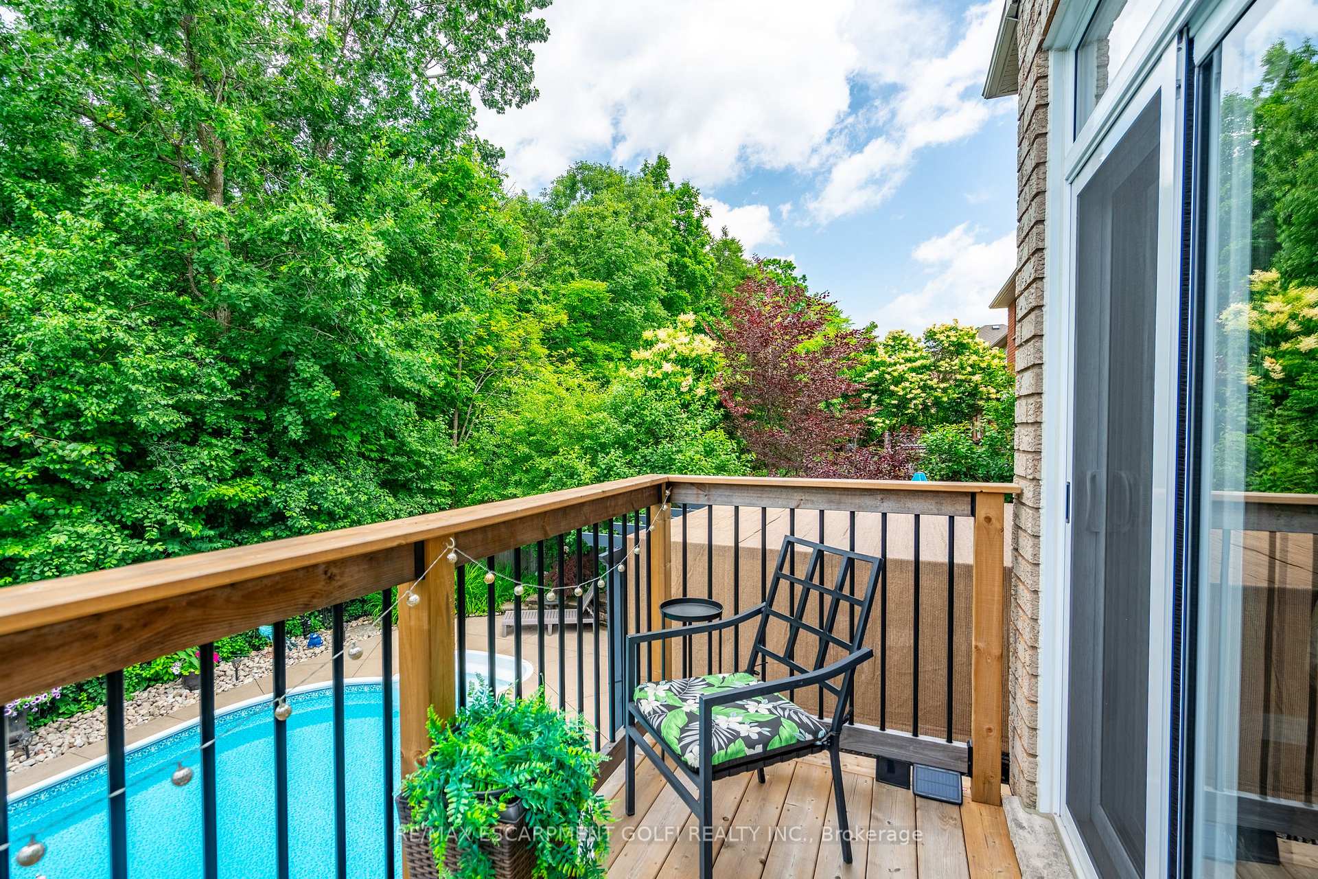 Photo 20 of 26 Shadetree Crescent, Hamilton, Stoney Creek Mountain — HOMEH