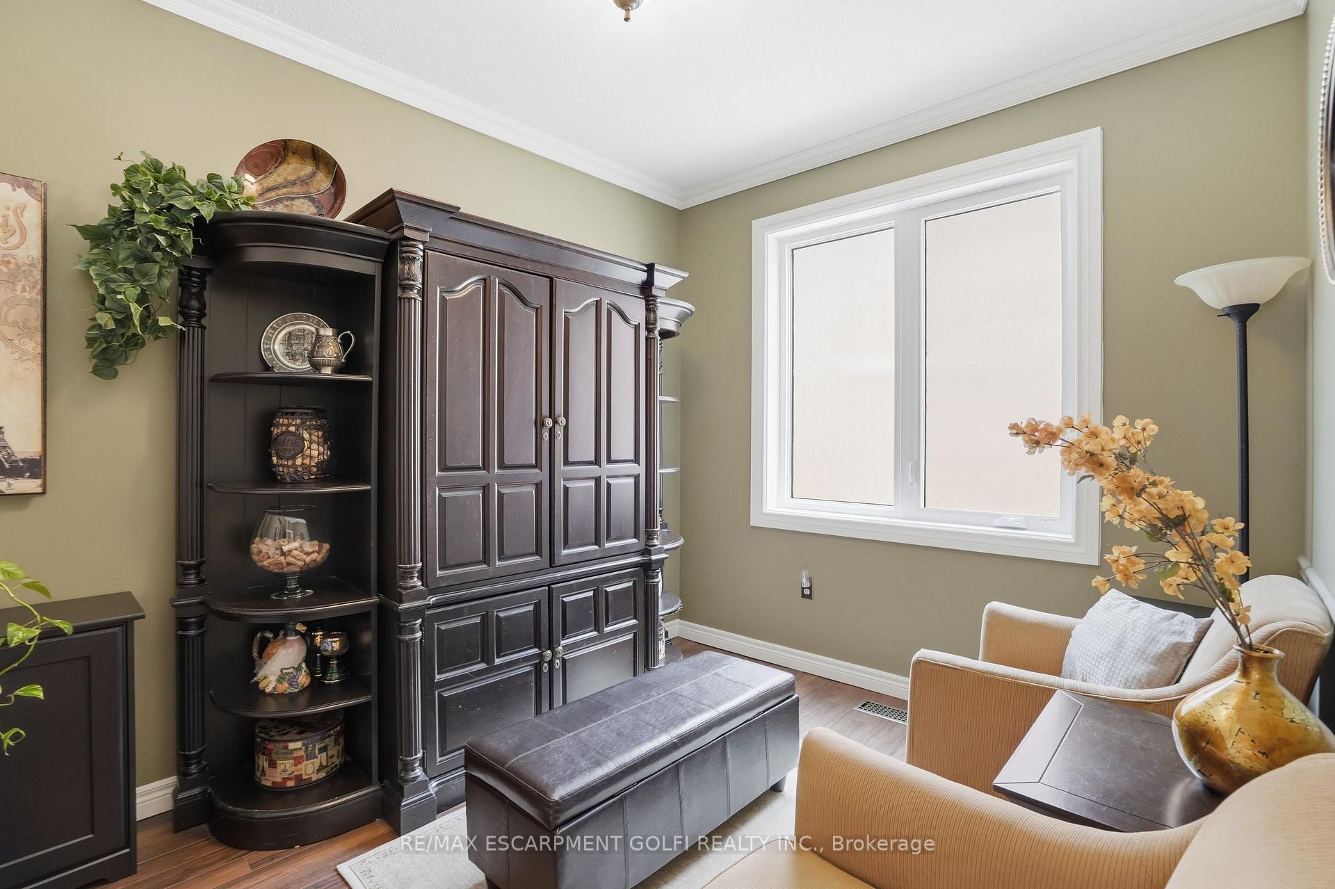 Photo 25 of 26 Shadetree Crescent, Hamilton, Stoney Creek Mountain — HOMEH