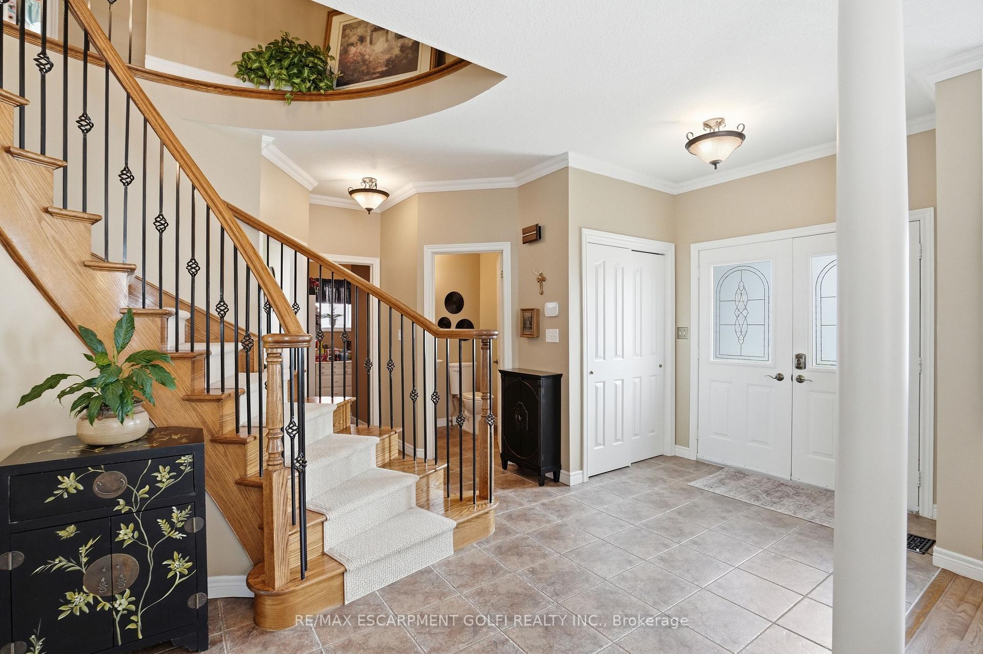 Photo 26 of 26 Shadetree Crescent, Hamilton, Stoney Creek Mountain — HOMEH