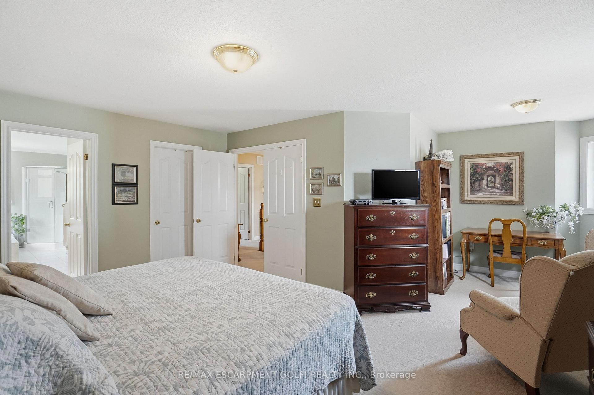 Photo 31 of 26 Shadetree Crescent, Hamilton, Stoney Creek Mountain — HOMEH