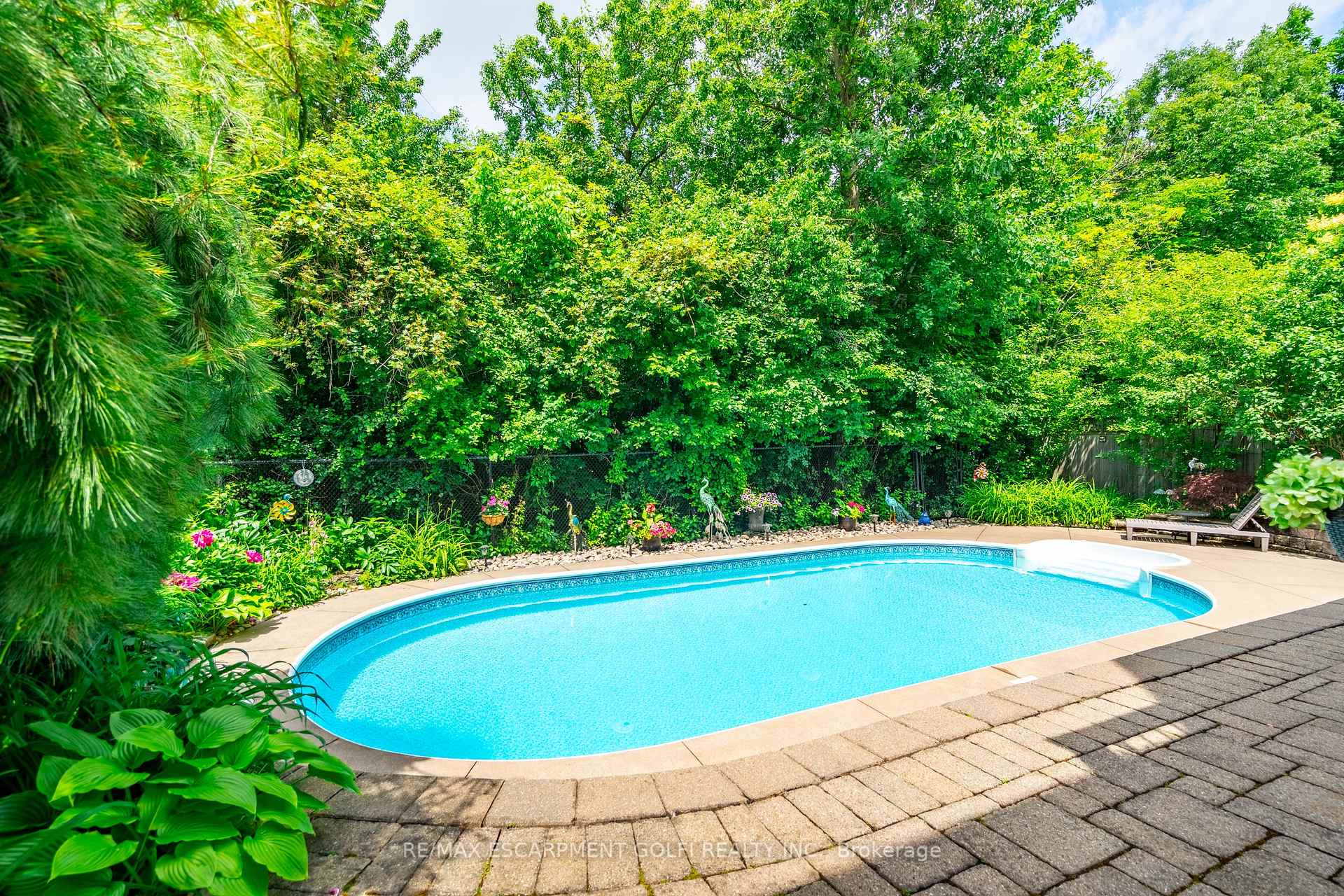 Photo 42 of 26 Shadetree Crescent, Hamilton, Stoney Creek Mountain — HOMEH