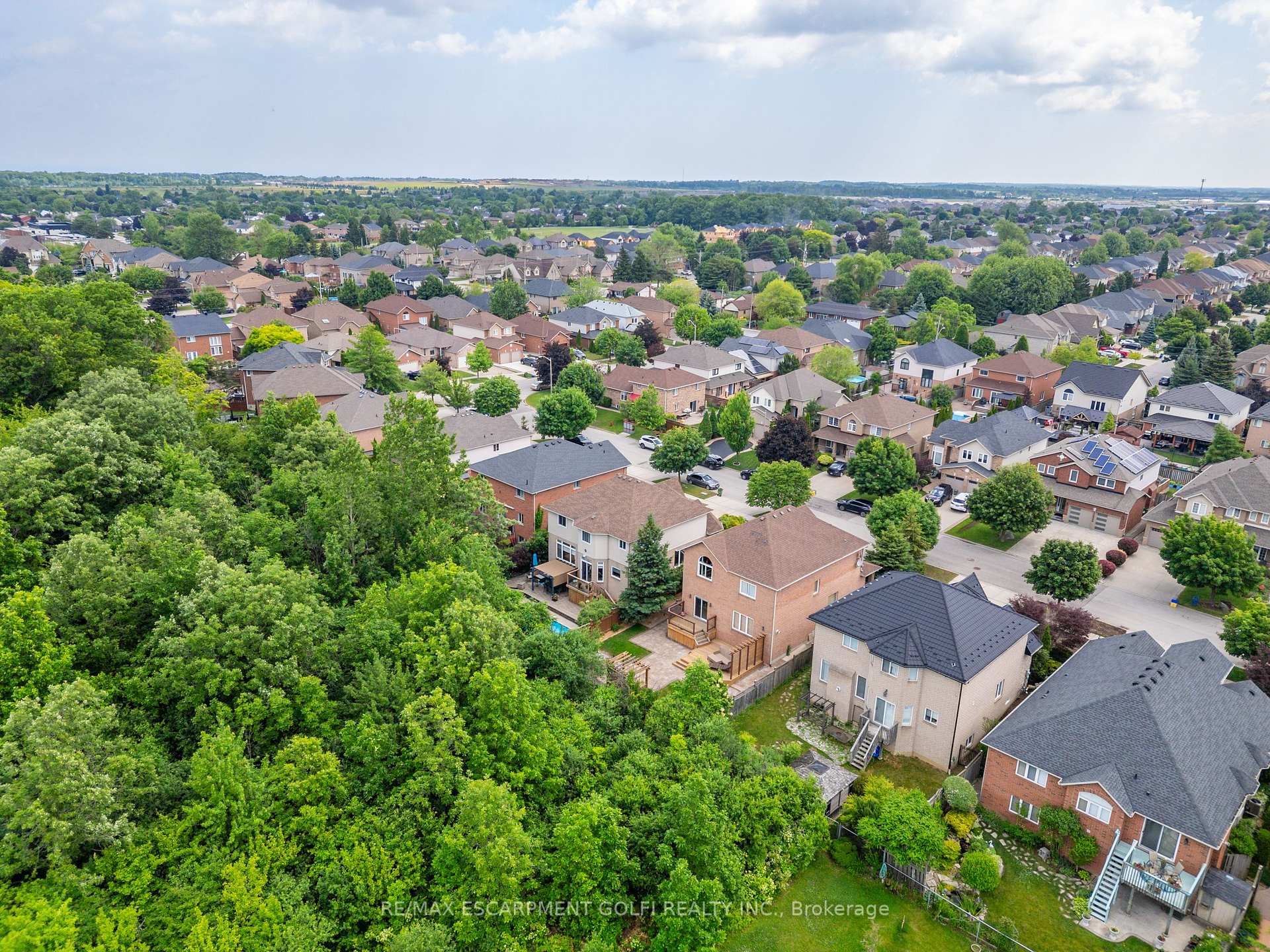 Photo 48 of 26 Shadetree Crescent, Hamilton, Stoney Creek Mountain — HOMEH