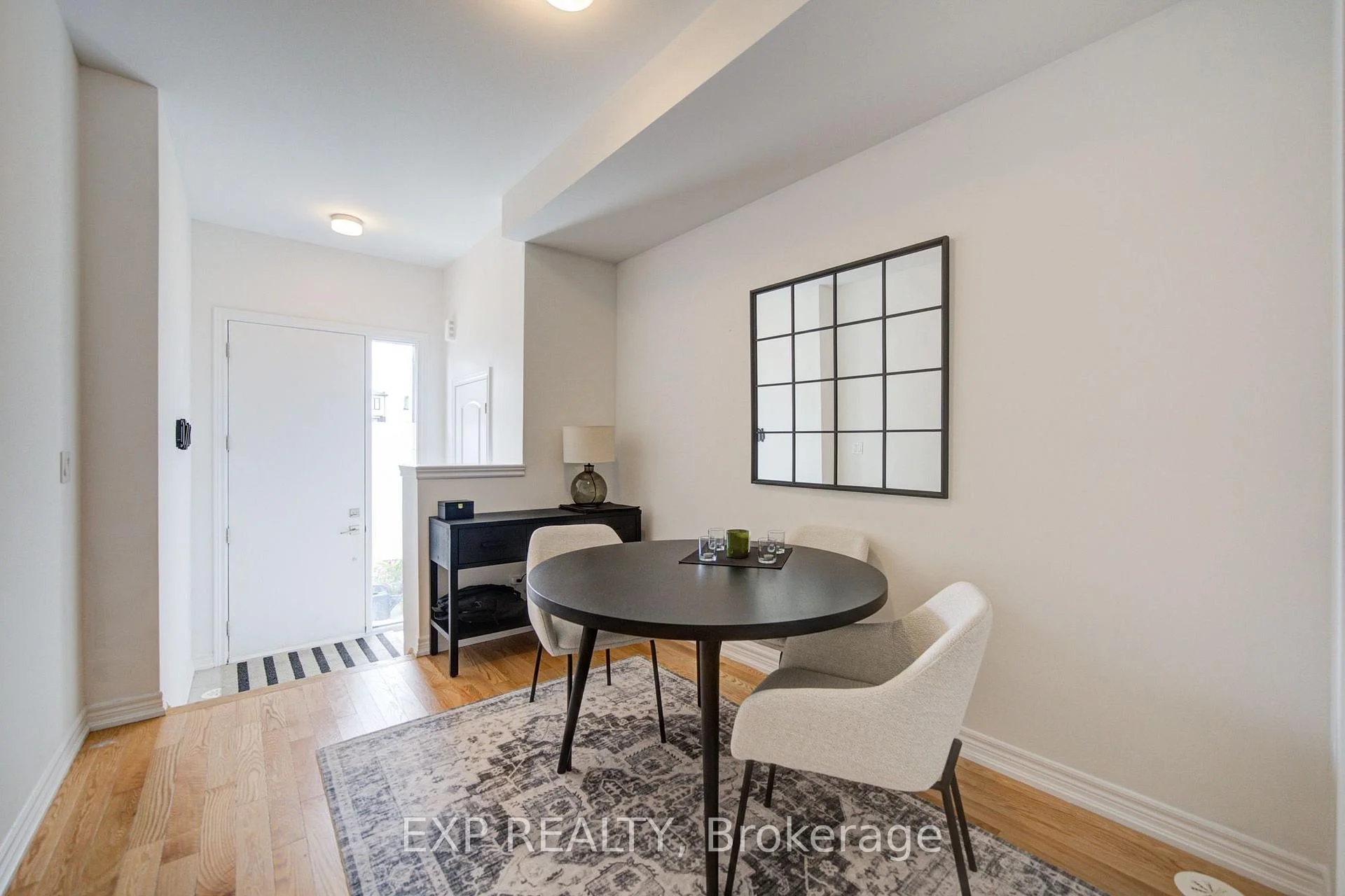 Photo 5 of 29 Sorbara Way, Whitby, Brooklin — HOMEH