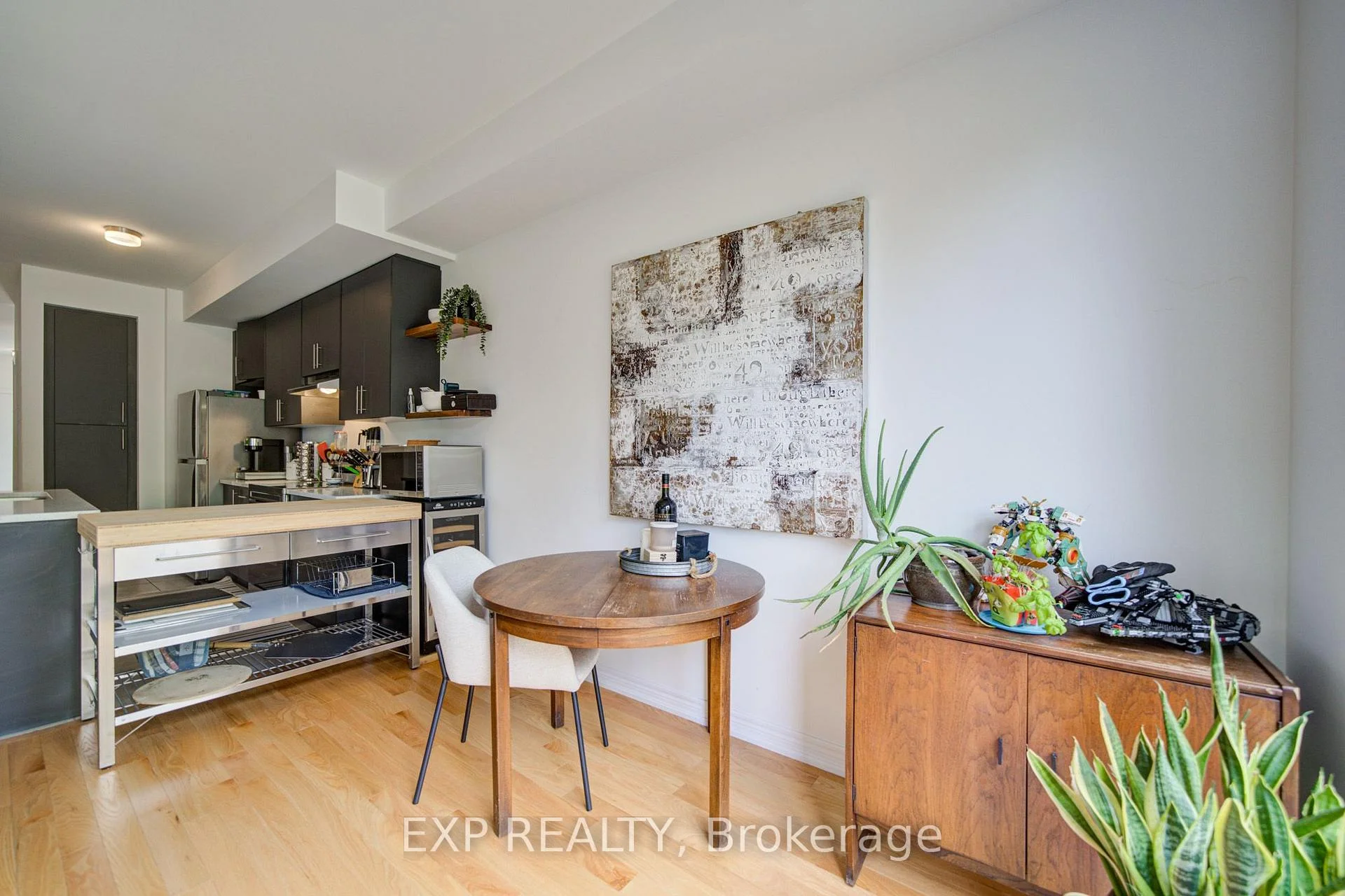 Photo 21 of 29 Sorbara Way, Whitby, Brooklin — HOMEH