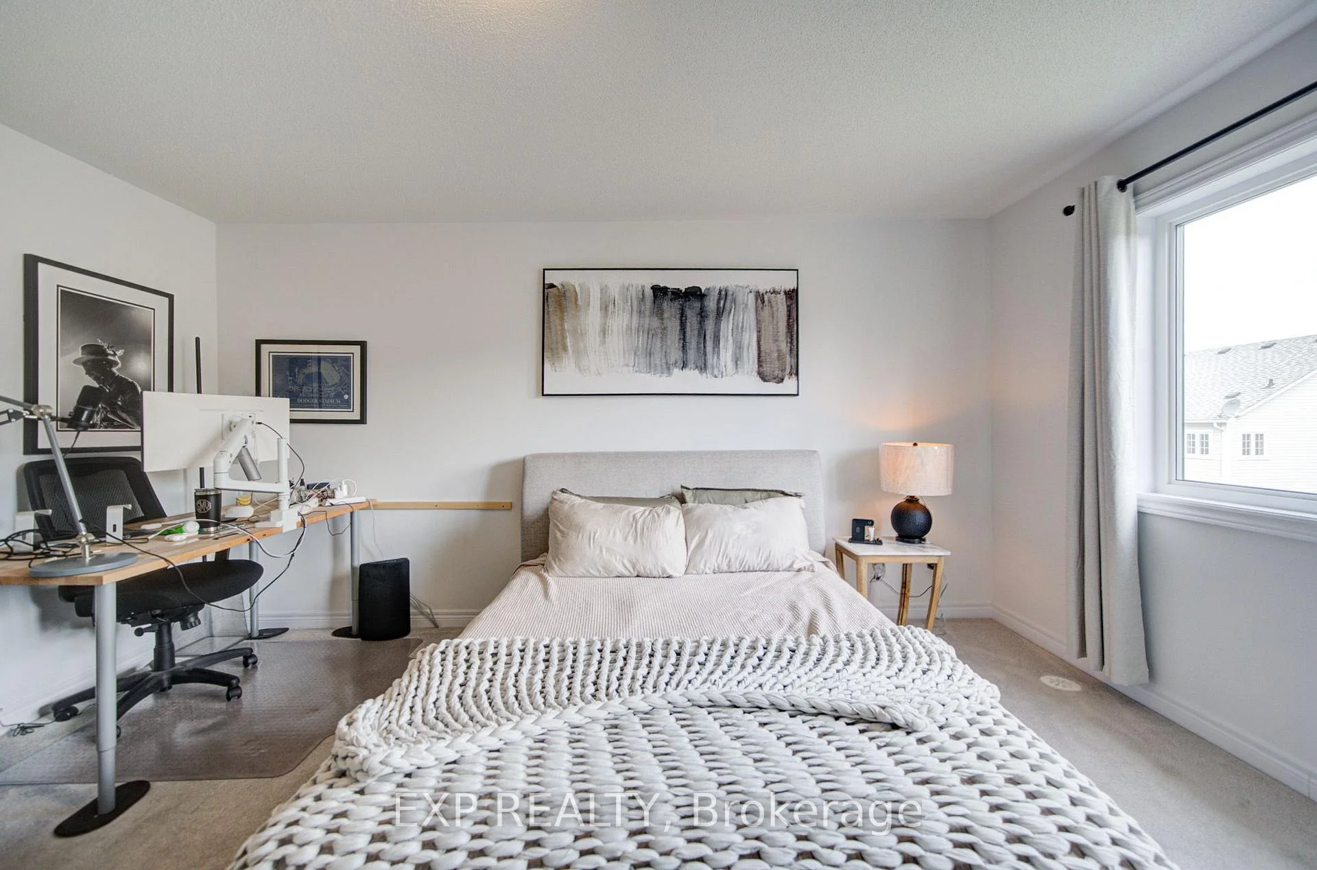 Photo 26 of 29 Sorbara Way, Whitby, Brooklin — HOMEH