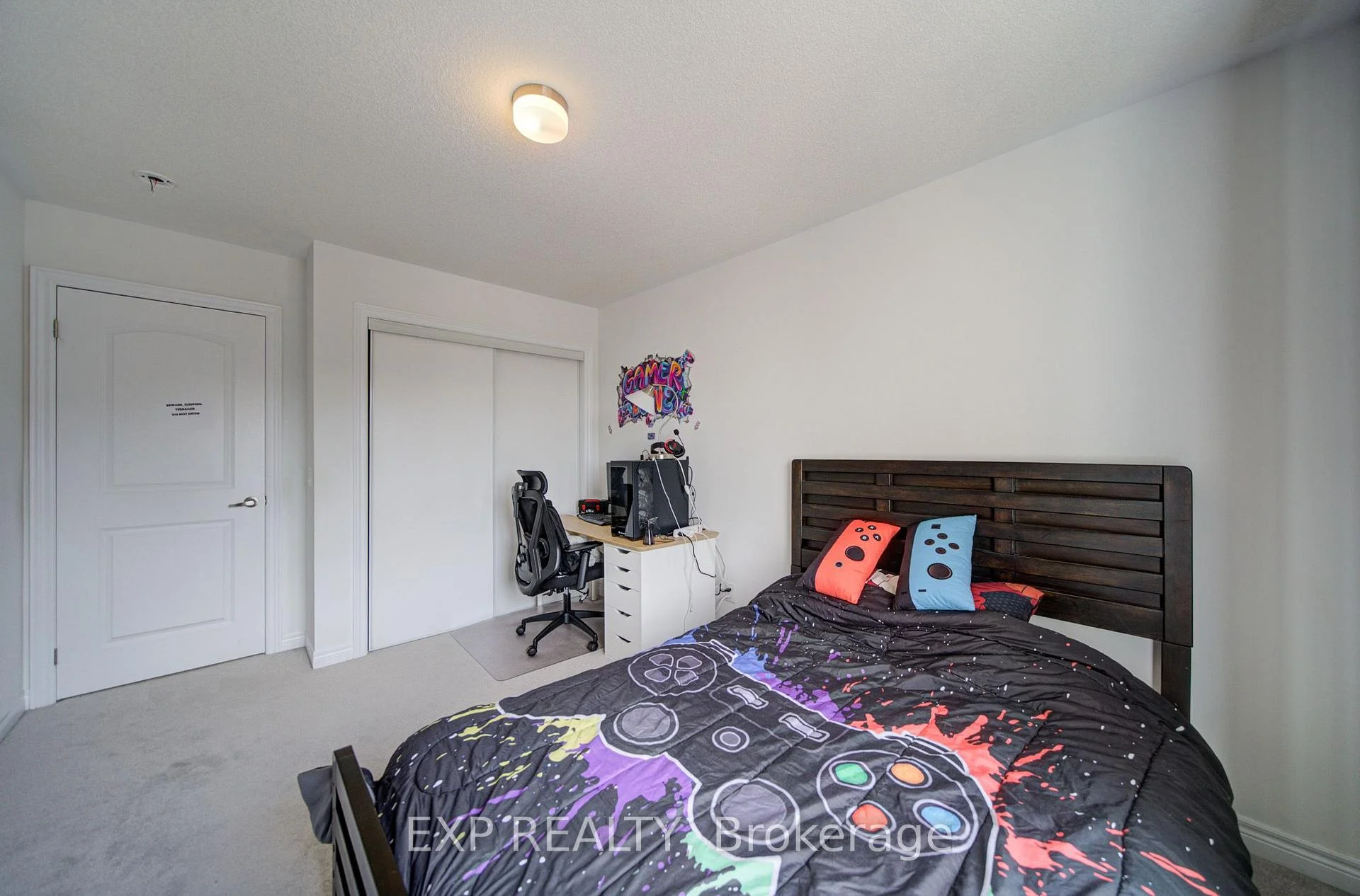 Photo 35 of 29 Sorbara Way, Whitby, Brooklin — HOMEH