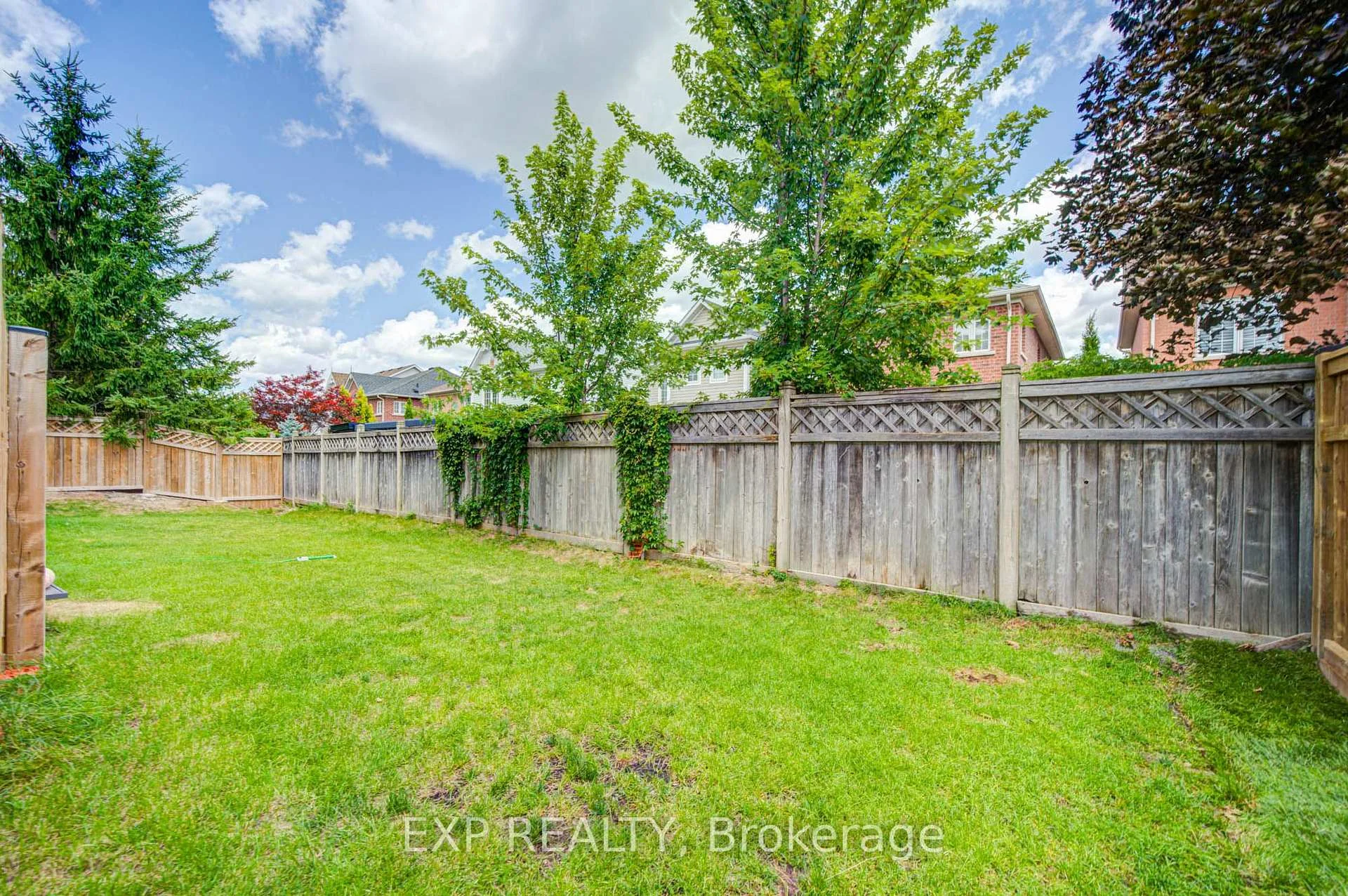 Photo 40 of 29 Sorbara Way, Whitby, Brooklin — HOMEH