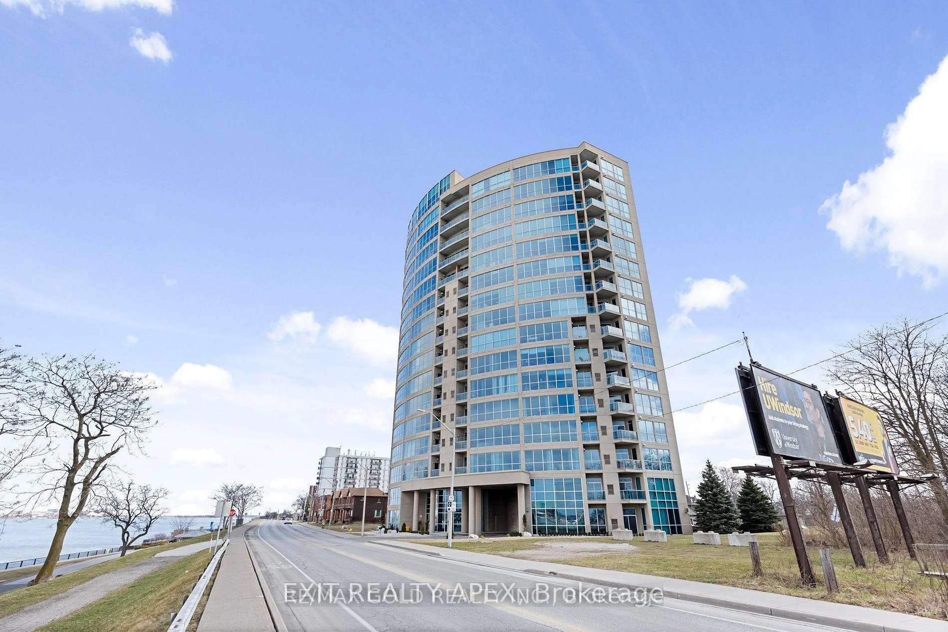 Photo 2 of Unit 1602, 1225 Riverside Drive, Windsor — HOMEH