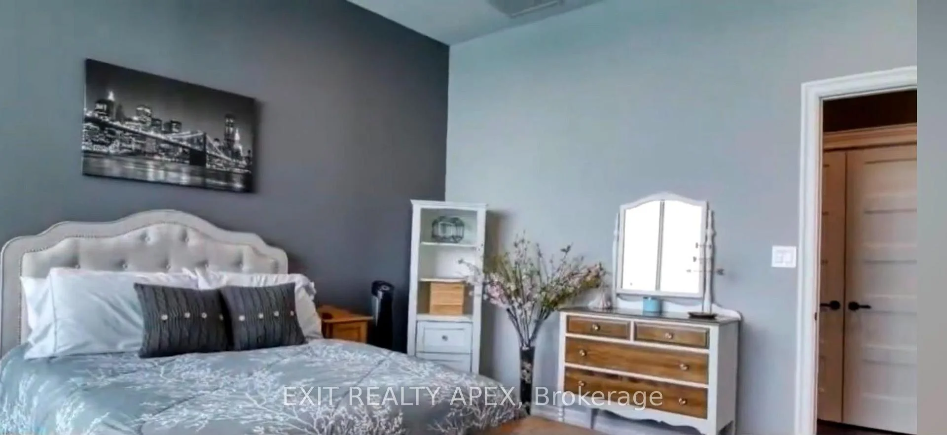 Photo 7 of Unit 1602, 1225 Riverside Drive, Windsor — HOMEH