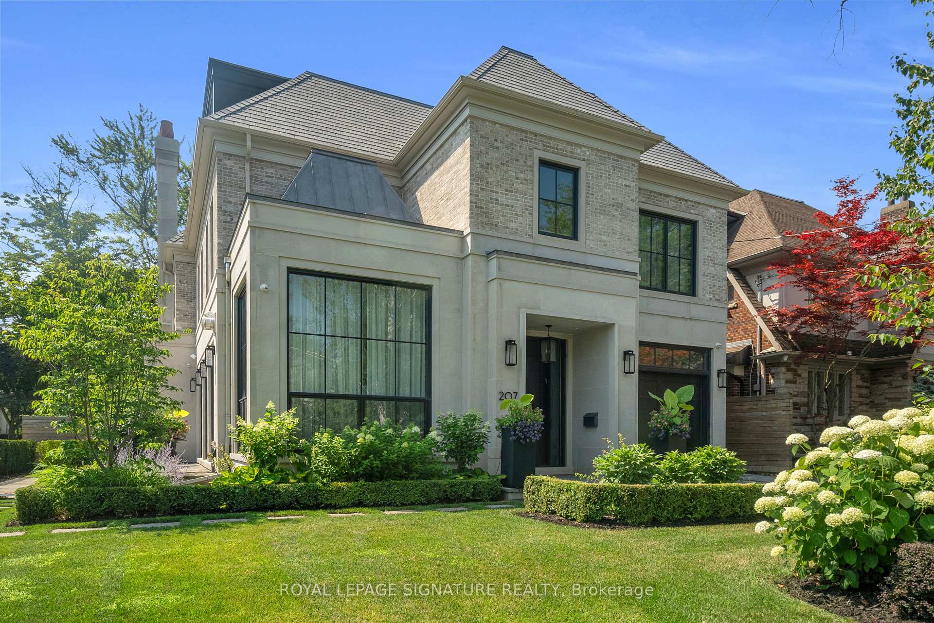 Photo 2 of 207 Strathallan Boulevard, Toronto, Lawrence Park South — HOMEH