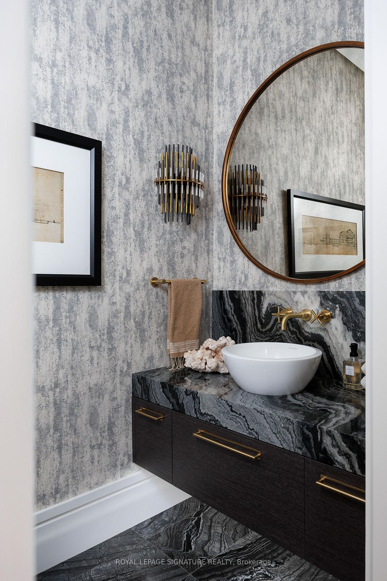 Photo 9 of 207 Strathallan Boulevard, Toronto, Lawrence Park South — HOMEH