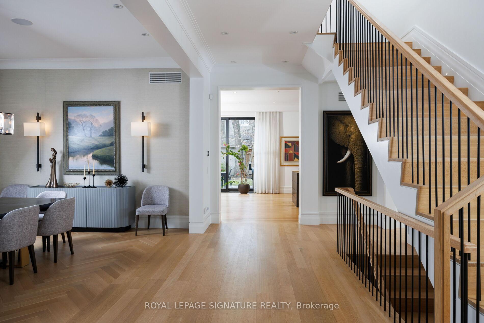 Photo 15 of 207 Strathallan Boulevard, Toronto, Lawrence Park South — HOMEH