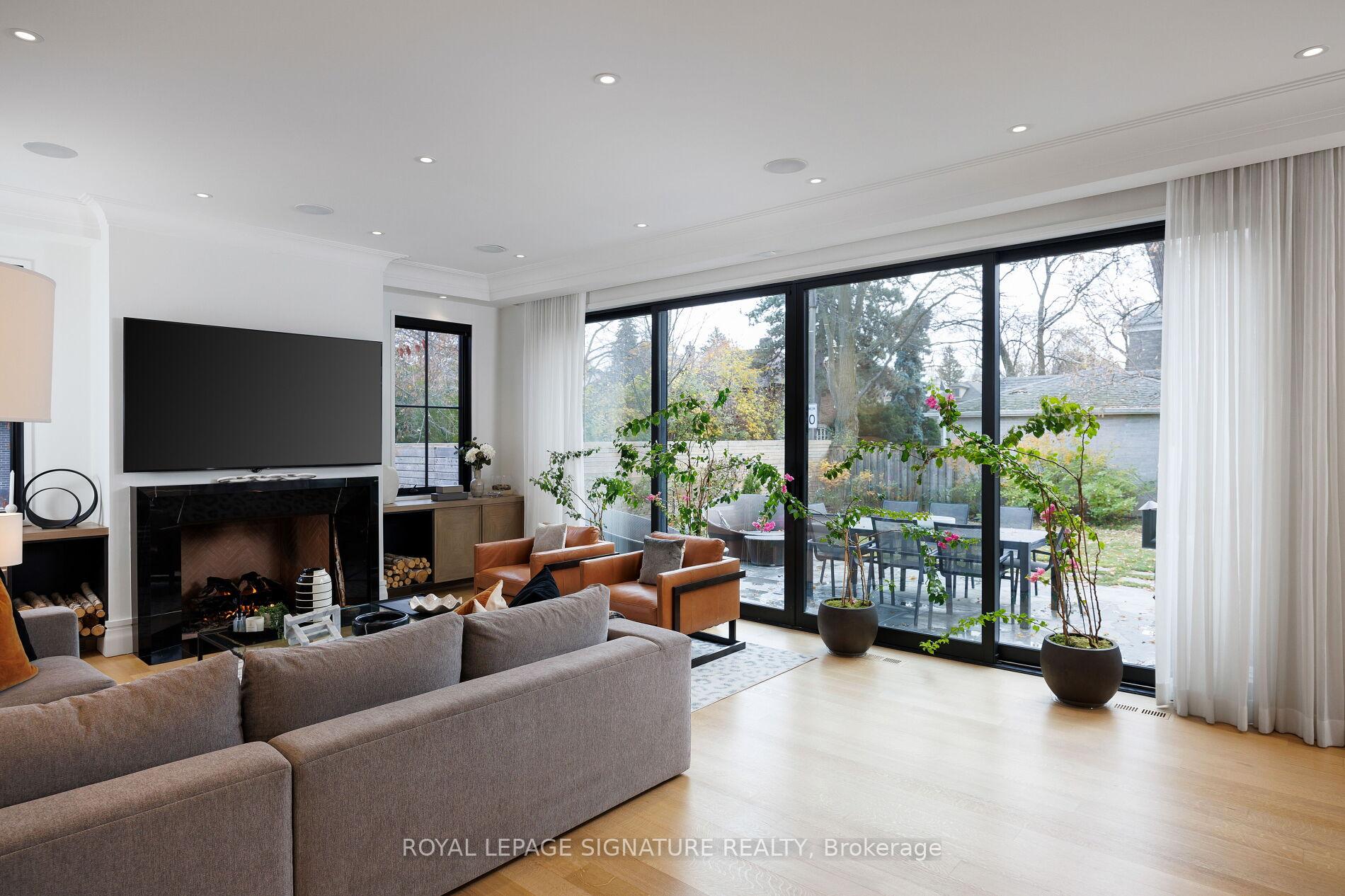Photo 18 of 207 Strathallan Boulevard, Toronto, Lawrence Park South — HOMEH