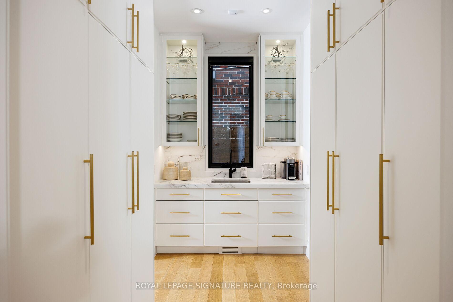 Photo 24 of 207 Strathallan Boulevard, Toronto, Lawrence Park South — HOMEH