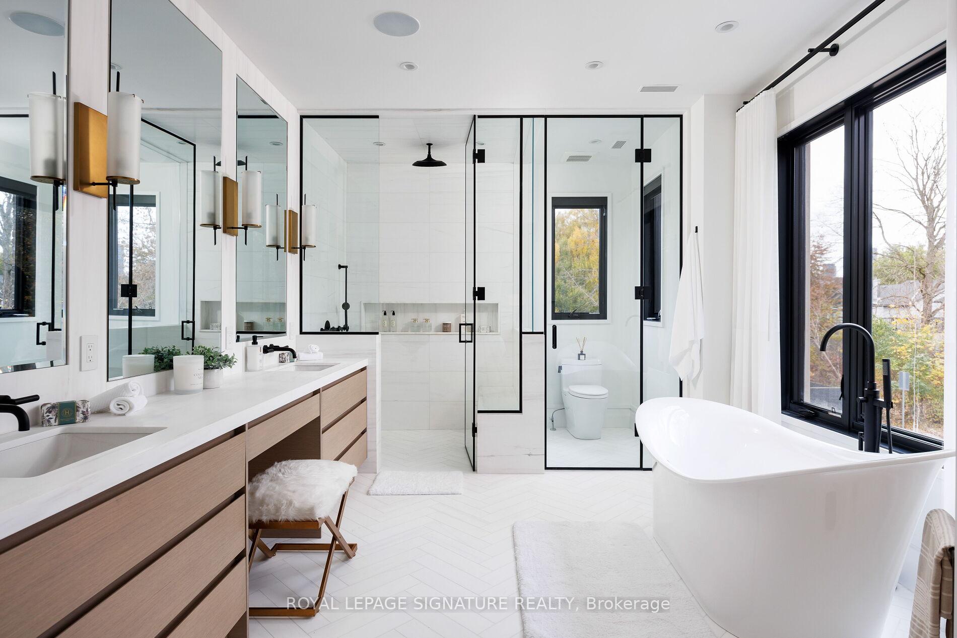 Photo 30 of 207 Strathallan Boulevard, Toronto, Lawrence Park South — HOMEH