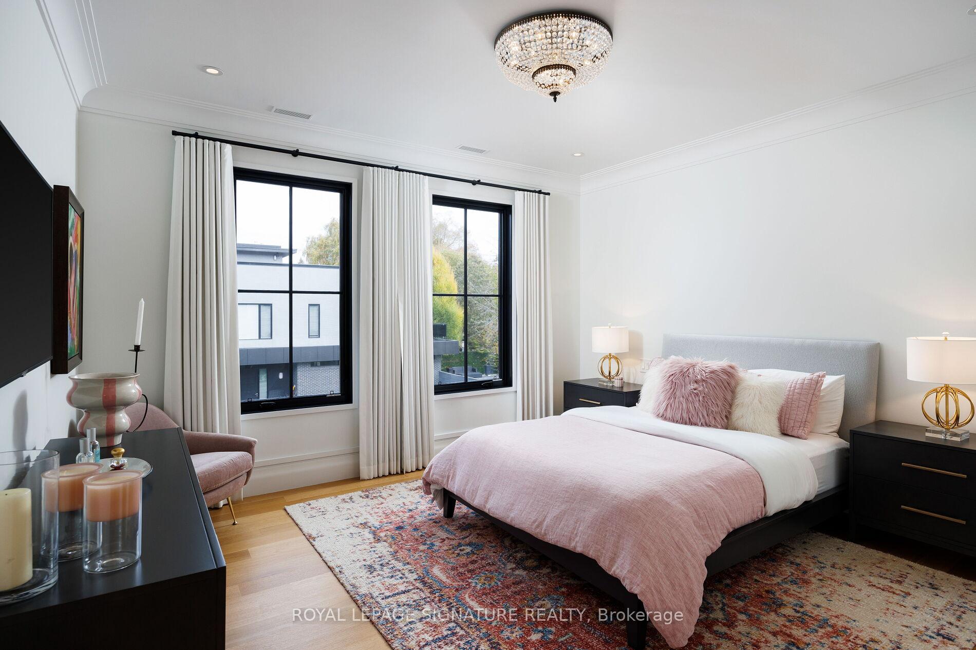 Photo 33 of 207 Strathallan Boulevard, Toronto, Lawrence Park South — HOMEH