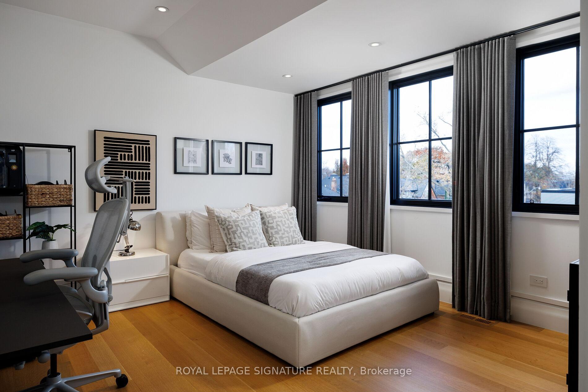 Photo 38 of 207 Strathallan Boulevard, Toronto, Lawrence Park South — HOMEH