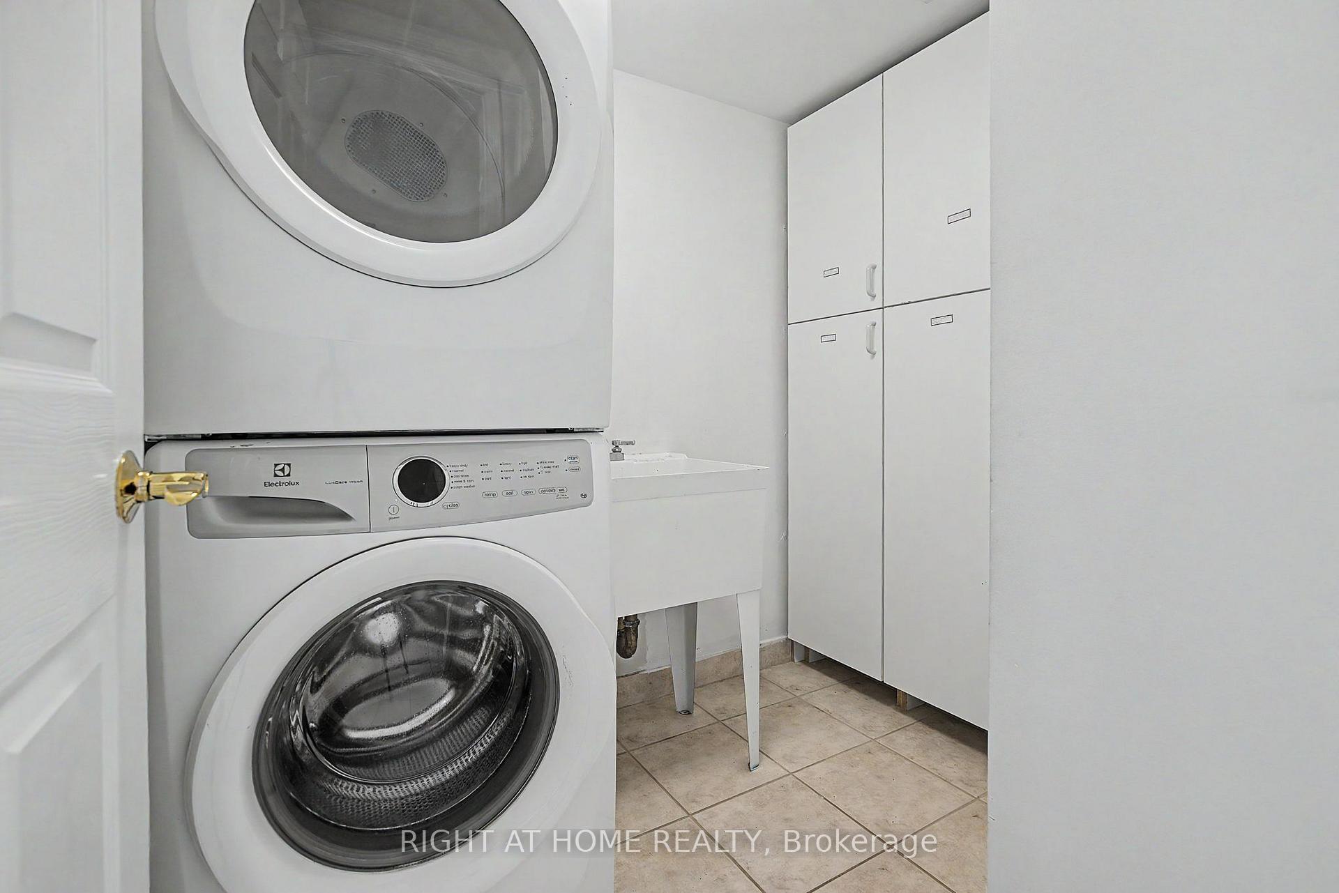 Photo 7 of Unit 1213, 100 Burloak Drive, Burlington, Bronte Creek — HOMEH
