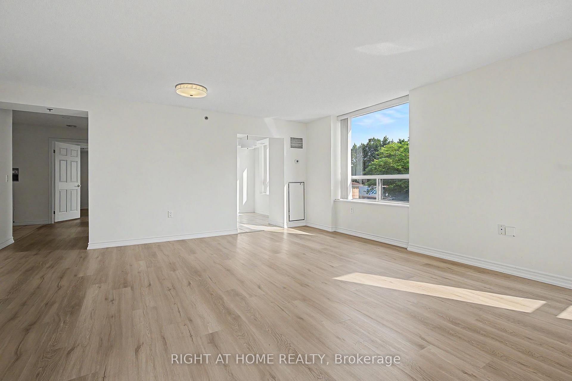 Photo 12 of Unit 1213, 100 Burloak Drive, Burlington, Bronte Creek — HOMEH