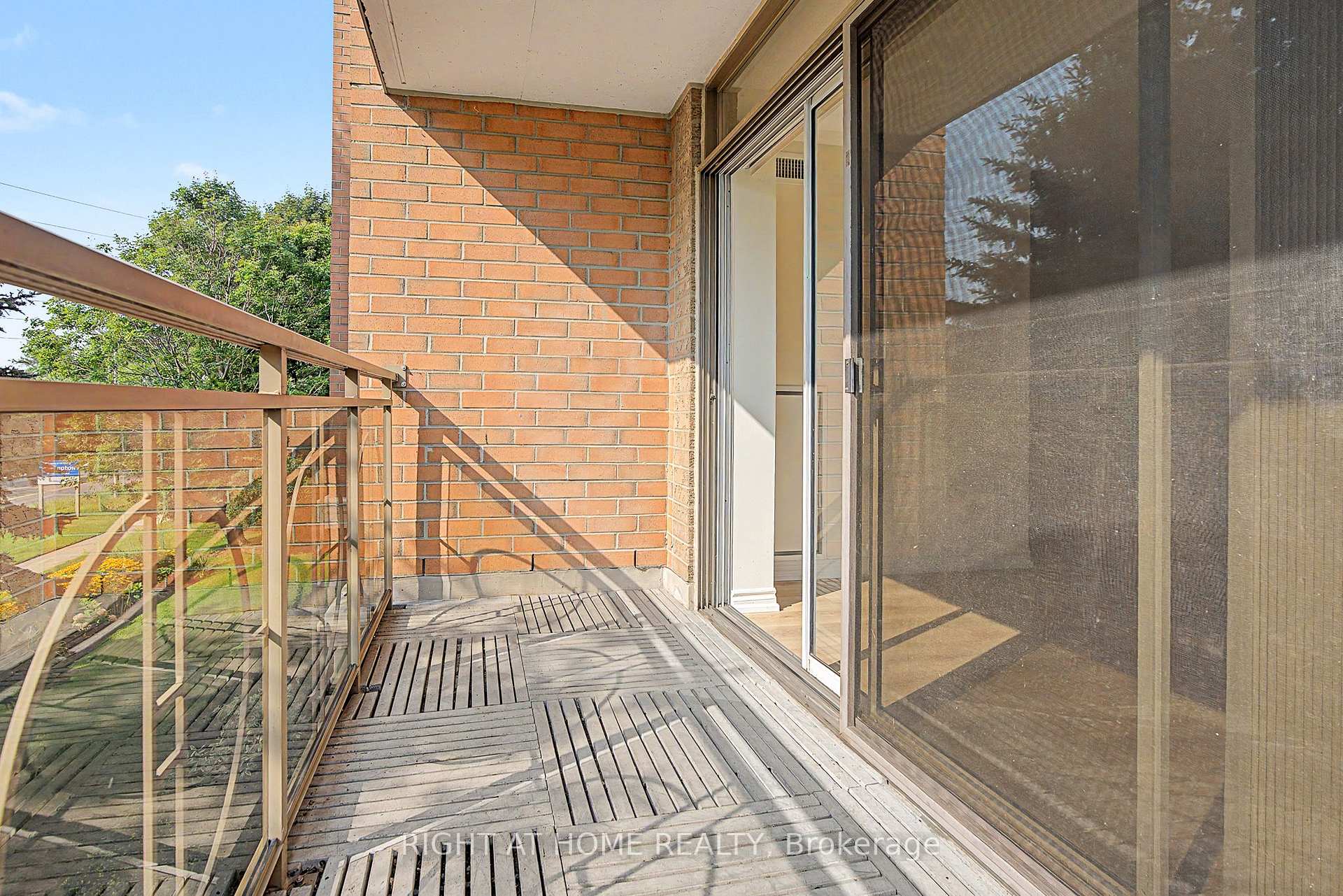 Photo 17 of Unit 1213, 100 Burloak Drive, Burlington, Bronte Creek — HOMEH