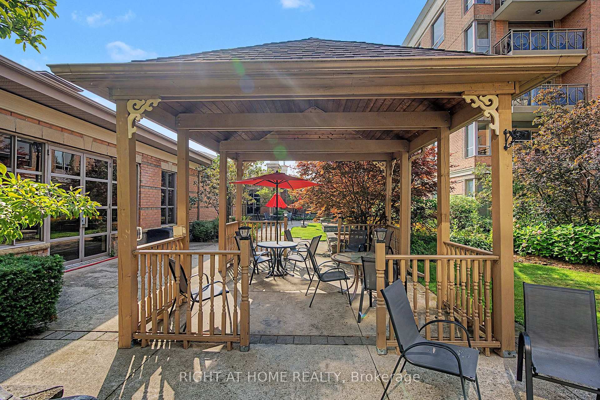 Photo 30 of Unit 1213, 100 Burloak Drive, Burlington, Bronte Creek — HOMEH
