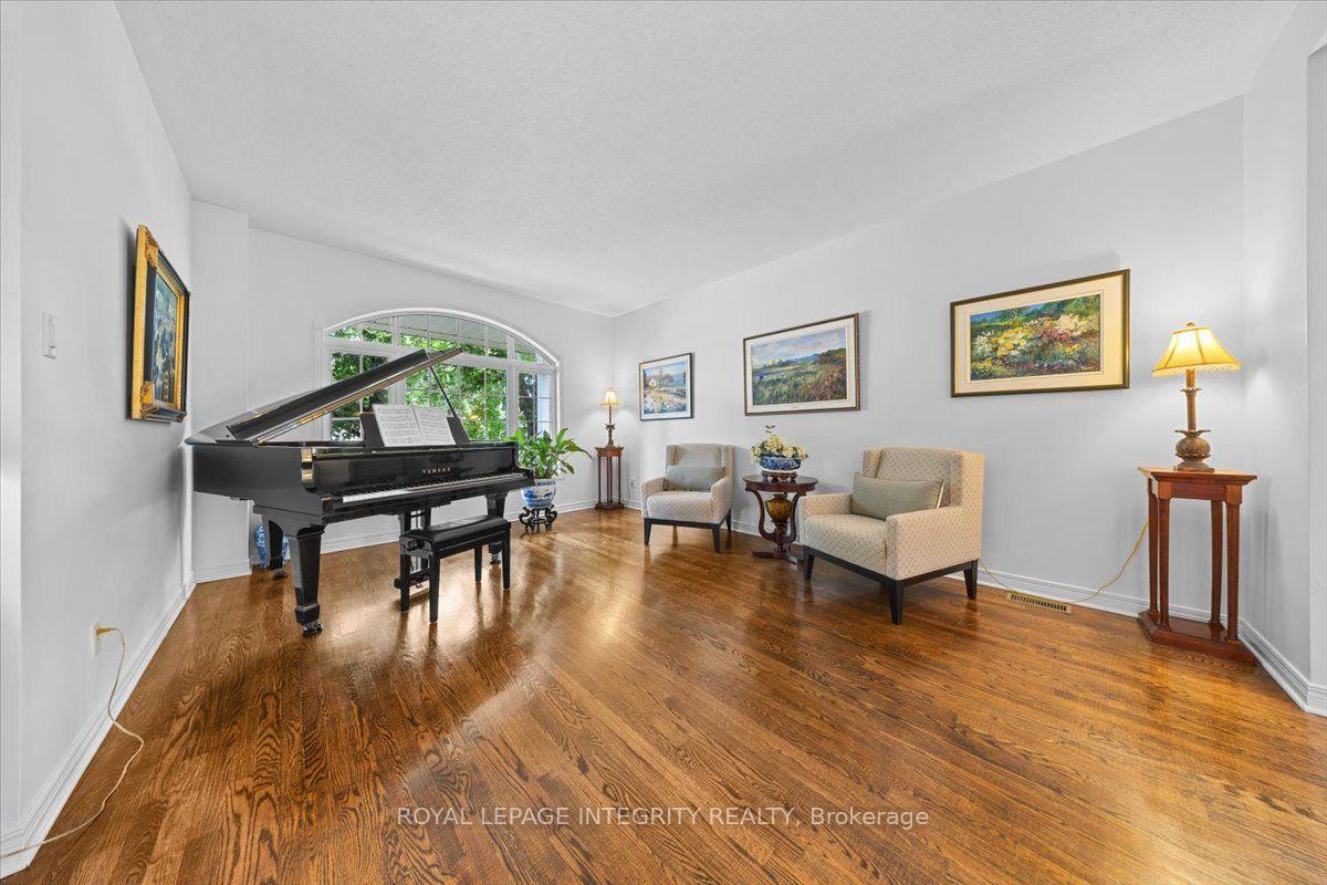 Photo 8 of 40 Bon Echo Crescent, Ottawa, Kanata - Bridlewood — HOMEH