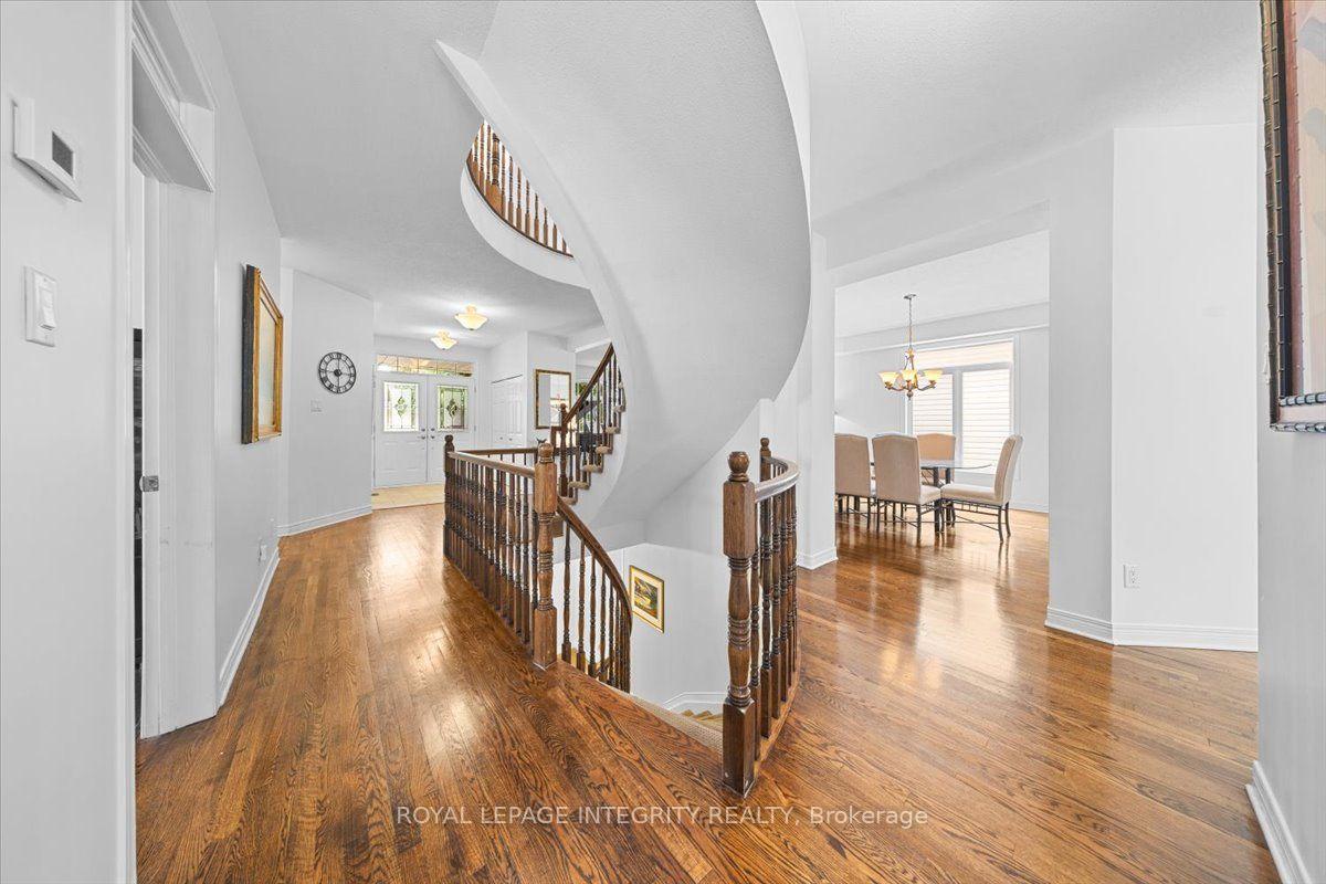 Photo 13 of 40 Bon Echo Crescent, Ottawa, Kanata - Bridlewood — HOMEH