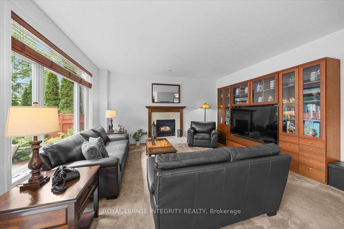 Photo 15 of 40 Bon Echo Crescent, Ottawa, Kanata - Bridlewood — HOMEH