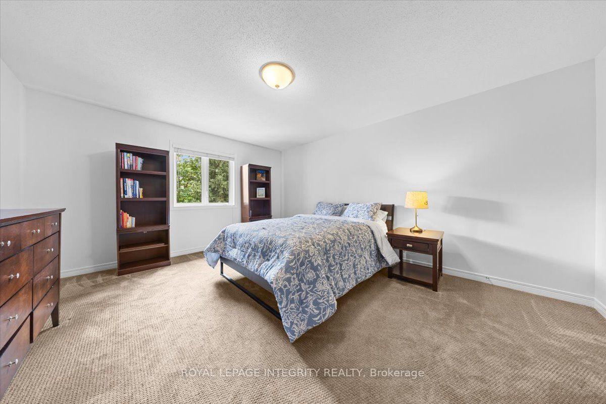 Photo 28 of 40 Bon Echo Crescent, Ottawa, Kanata - Bridlewood — HOMEH