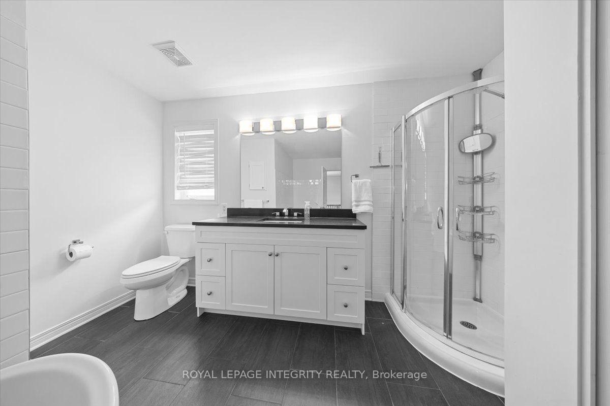 Photo 31 of 40 Bon Echo Crescent, Ottawa, Kanata - Bridlewood — HOMEH
