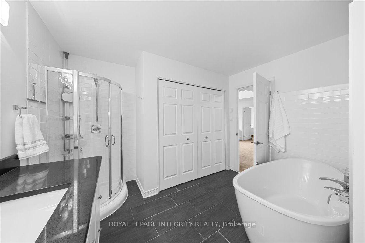 Photo 32 of 40 Bon Echo Crescent, Ottawa, Kanata - Bridlewood — HOMEH
