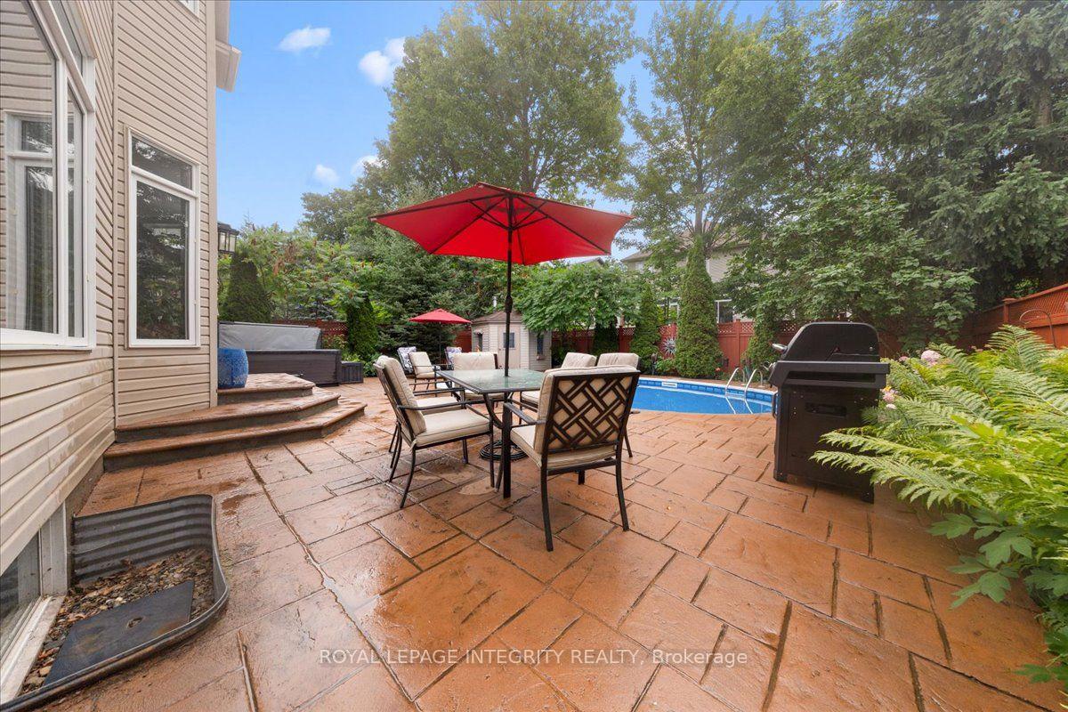 Photo 49 of 40 Bon Echo Crescent, Ottawa, Kanata - Bridlewood — HOMEH