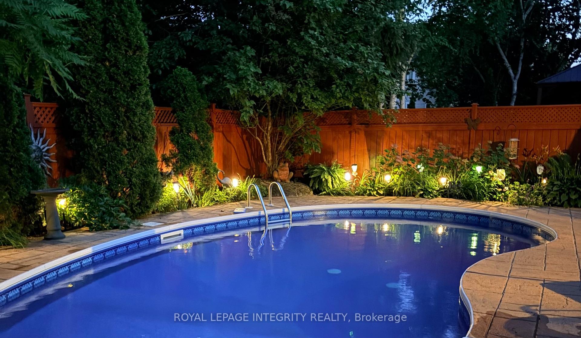 Photo 50 of 40 Bon Echo Crescent, Ottawa, Kanata - Bridlewood — HOMEH